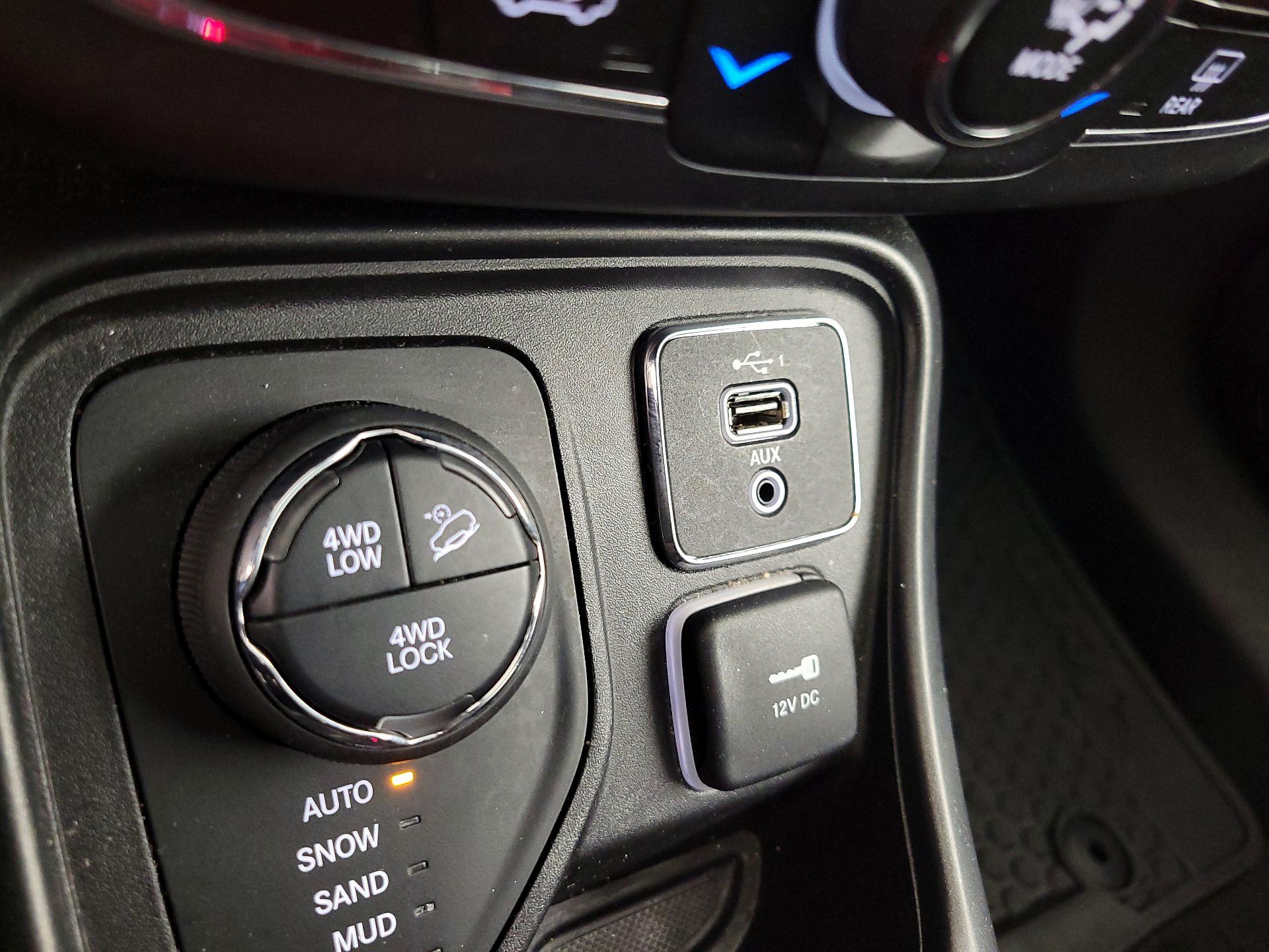 Thumbnail: 2019 Jeep Compass - 18