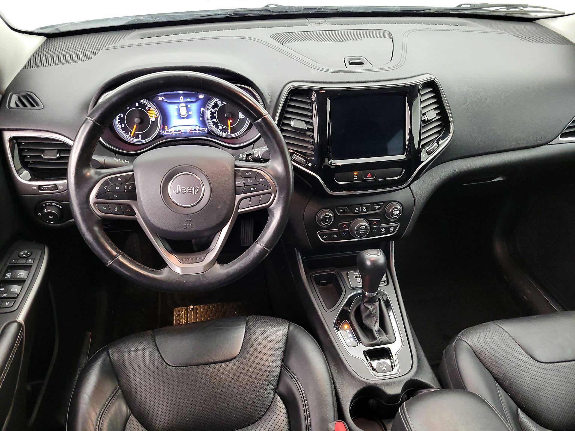 Thumbnail: 2020 Jeep Cherokee - 9