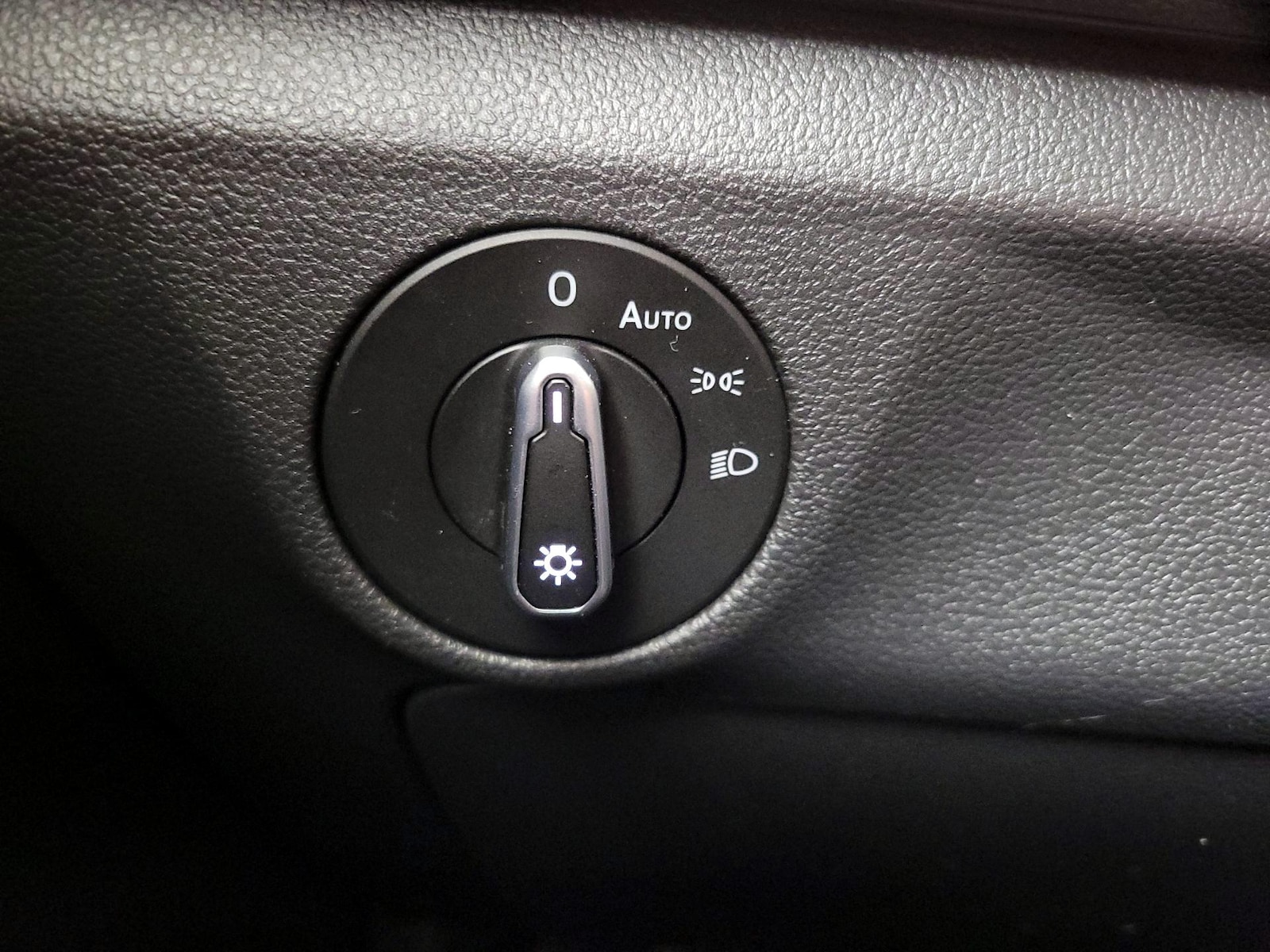 2022 Volkswagen Jetta SE - Photo 14