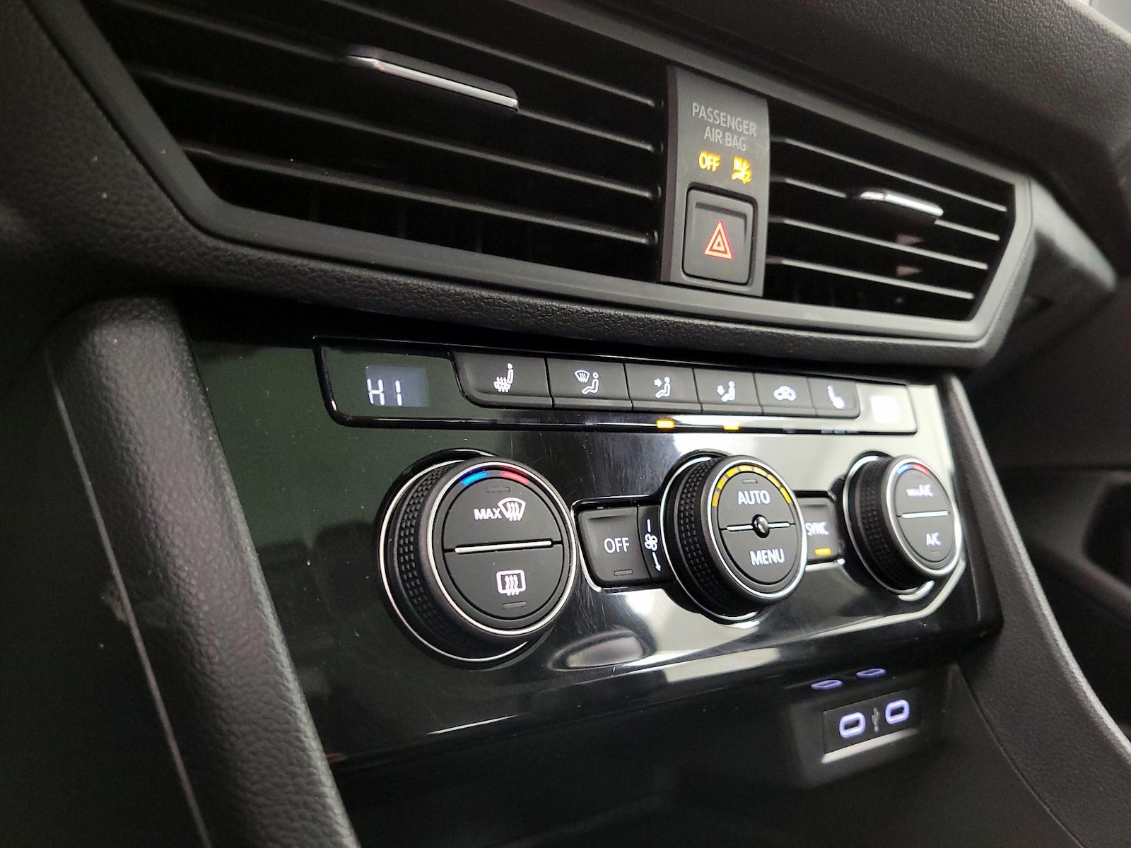 2022 Volkswagen Jetta SE - Photo 17