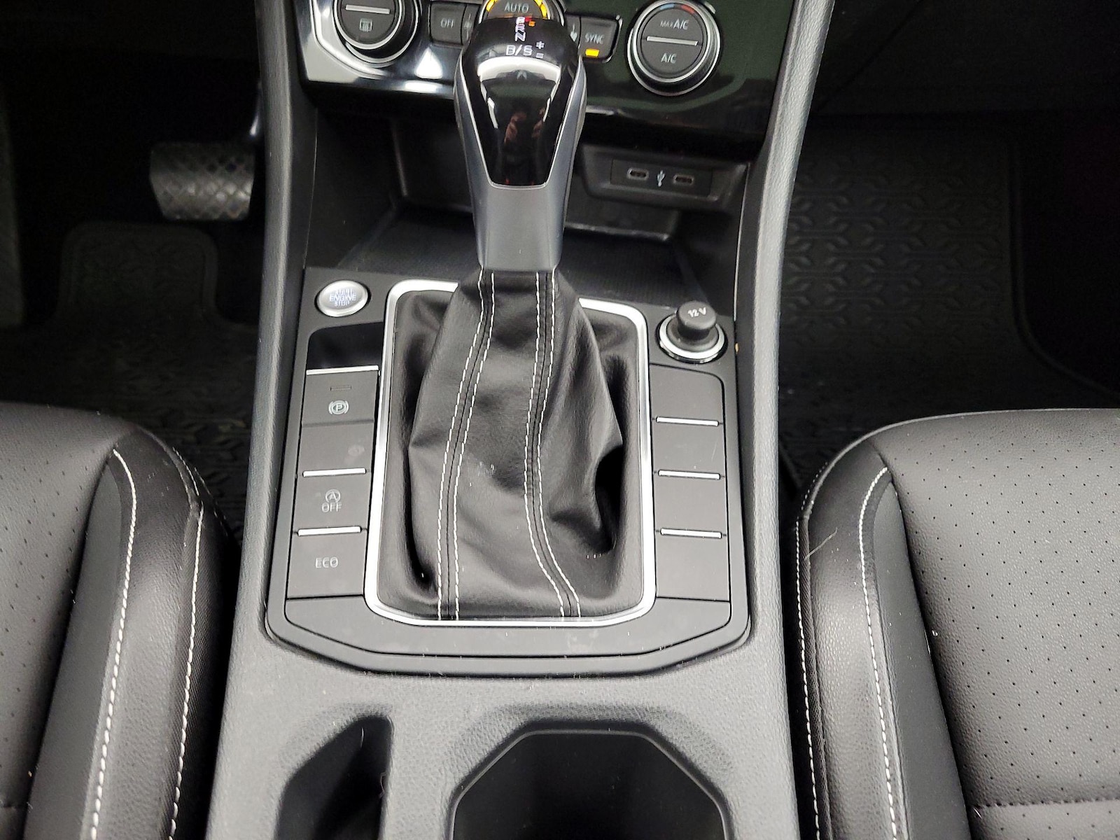 2022 Volkswagen Jetta SE - Photo 18