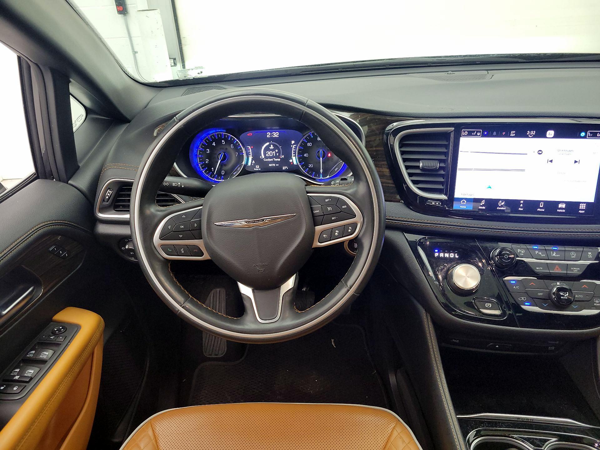 Thumbnail: 2021 Chrysler Pacifica - 10