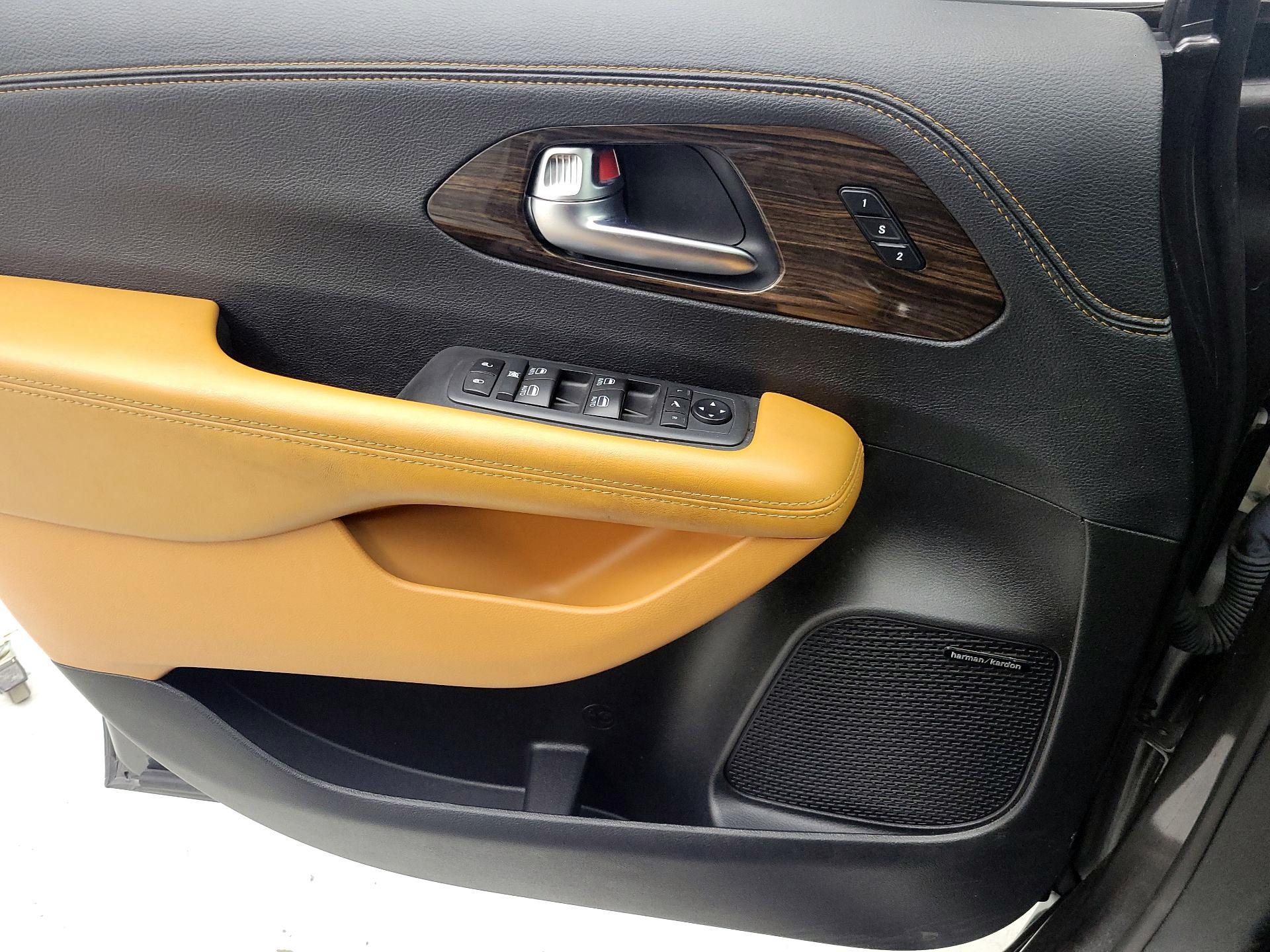 Thumbnail: 2021 Chrysler Pacifica - 12