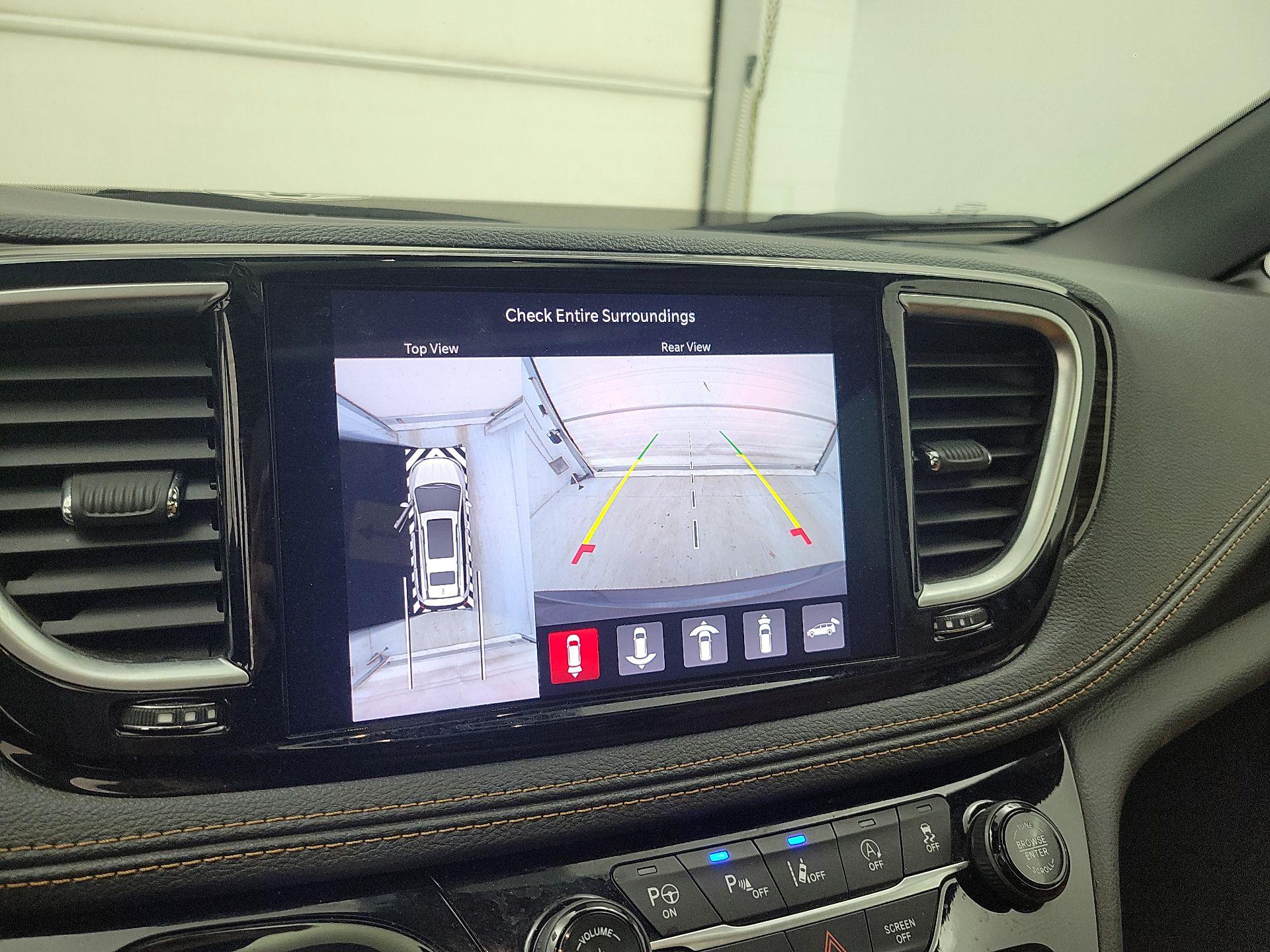 Thumbnail: 2021 Chrysler Pacifica - 15