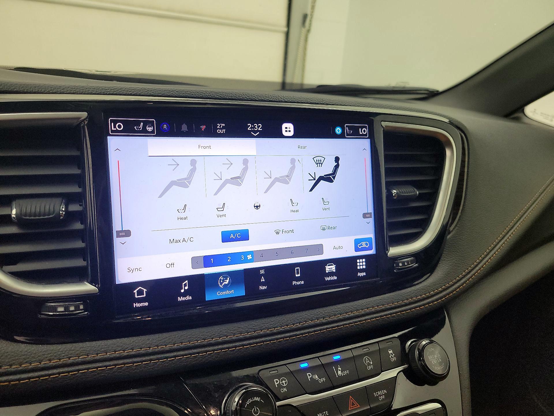 Thumbnail: 2021 Chrysler Pacifica - 17