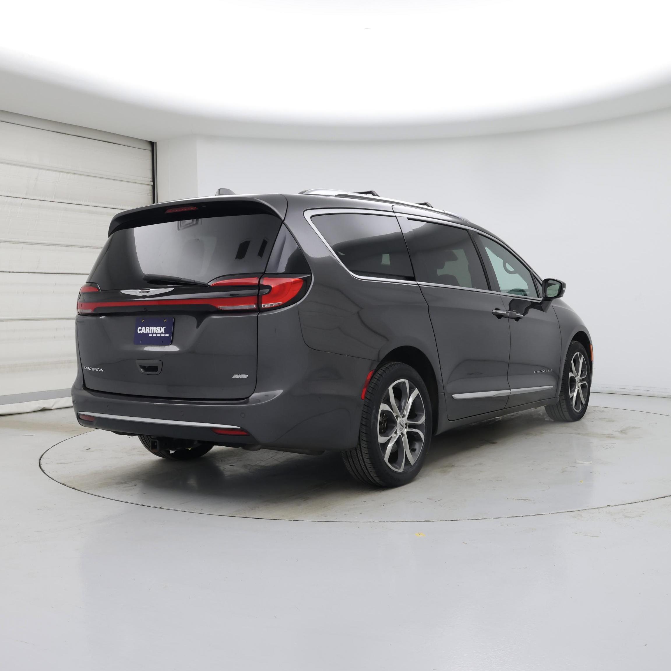 Thumbnail: 2021 Chrysler Pacifica - 8