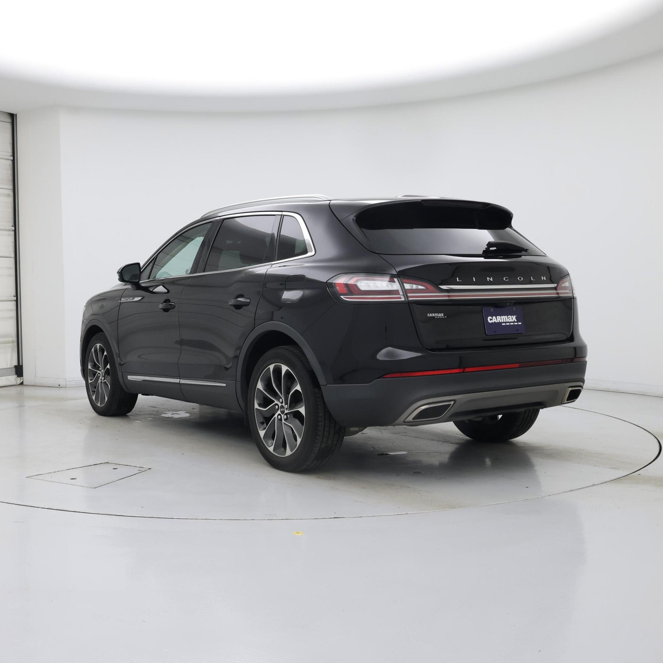 Thumbnail: 2022 Lincoln Nautilus - 2