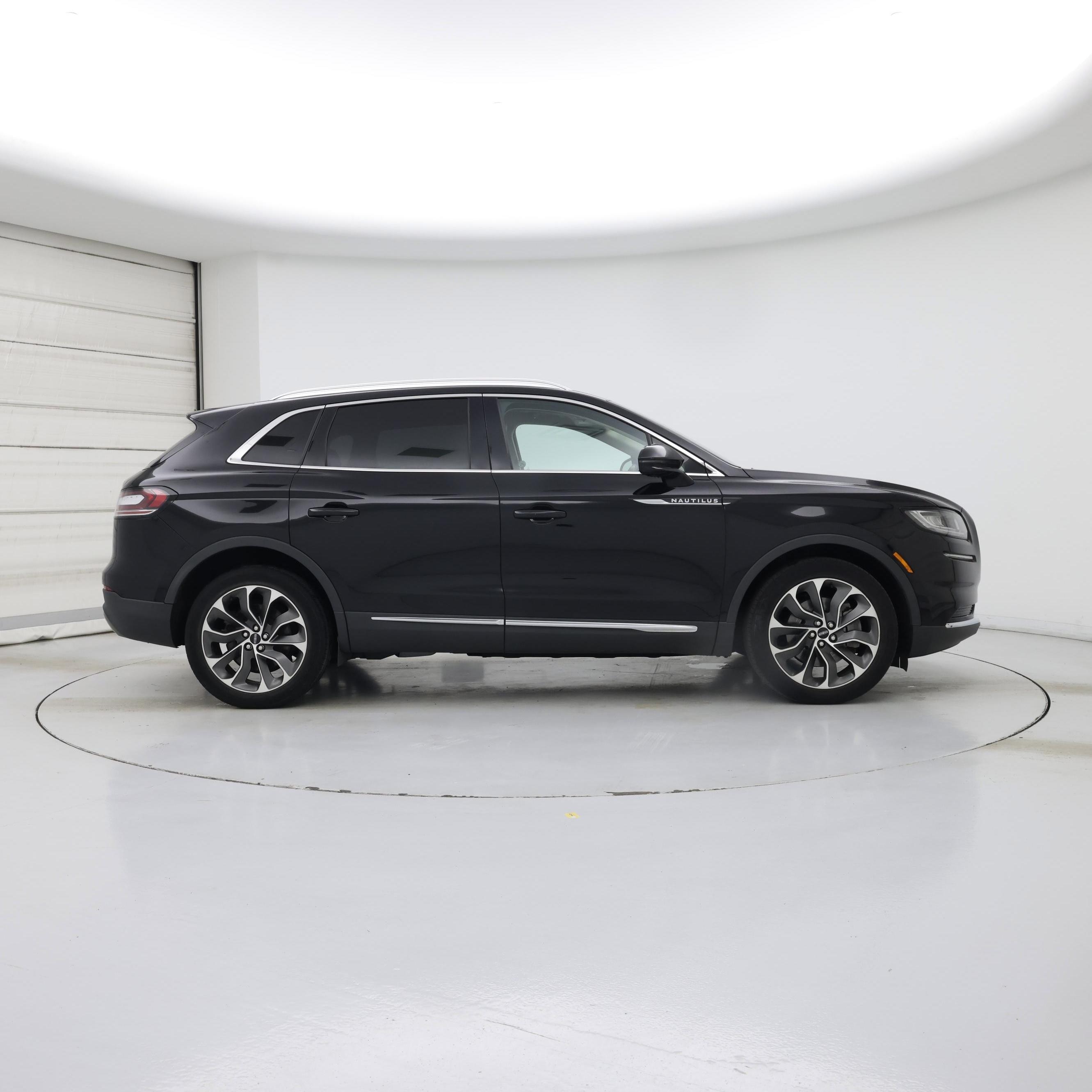 Thumbnail: 2022 Lincoln Nautilus - 7