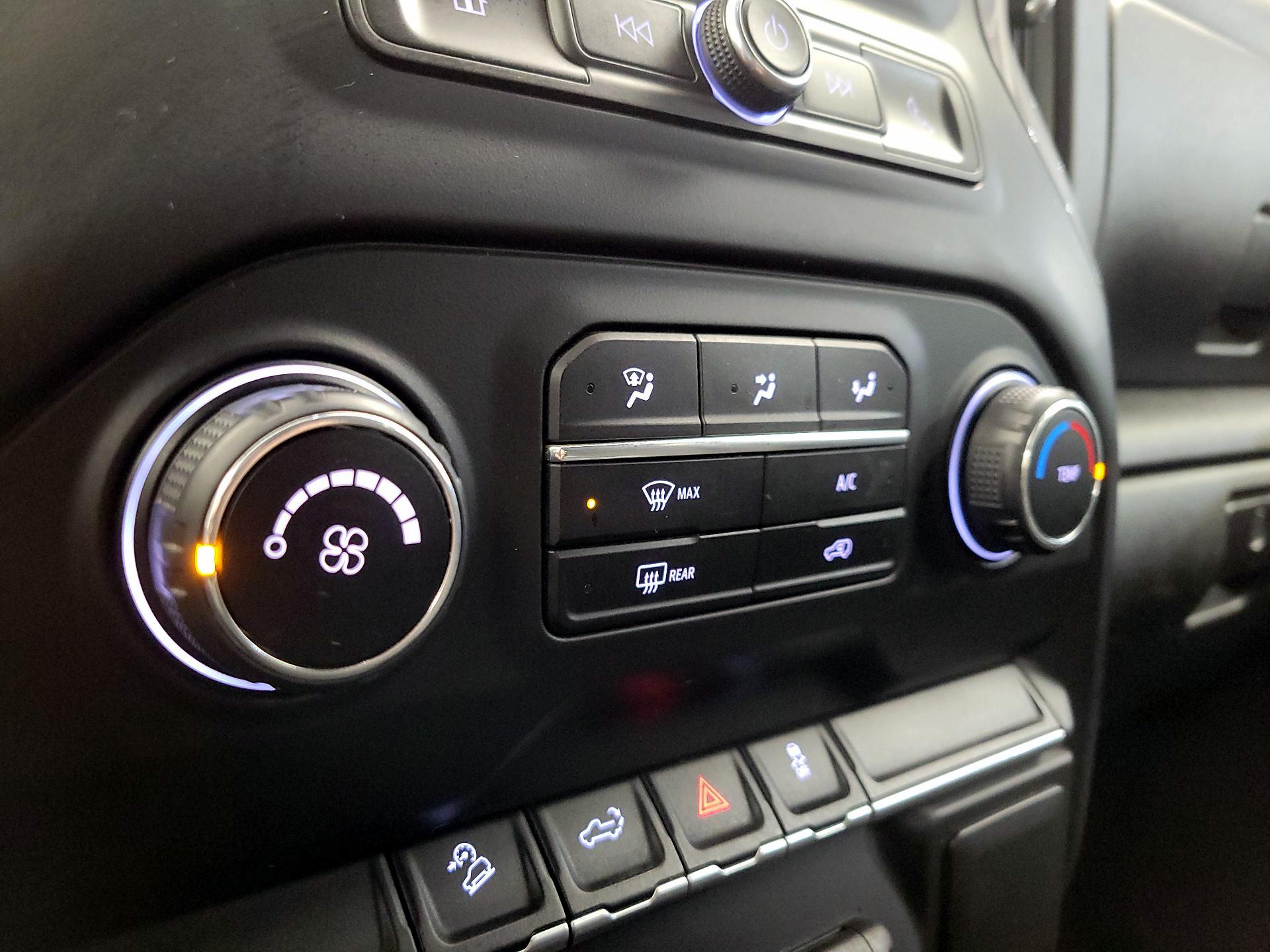 Thumbnail: 2019 Chevrolet Silverado 1500 - 16