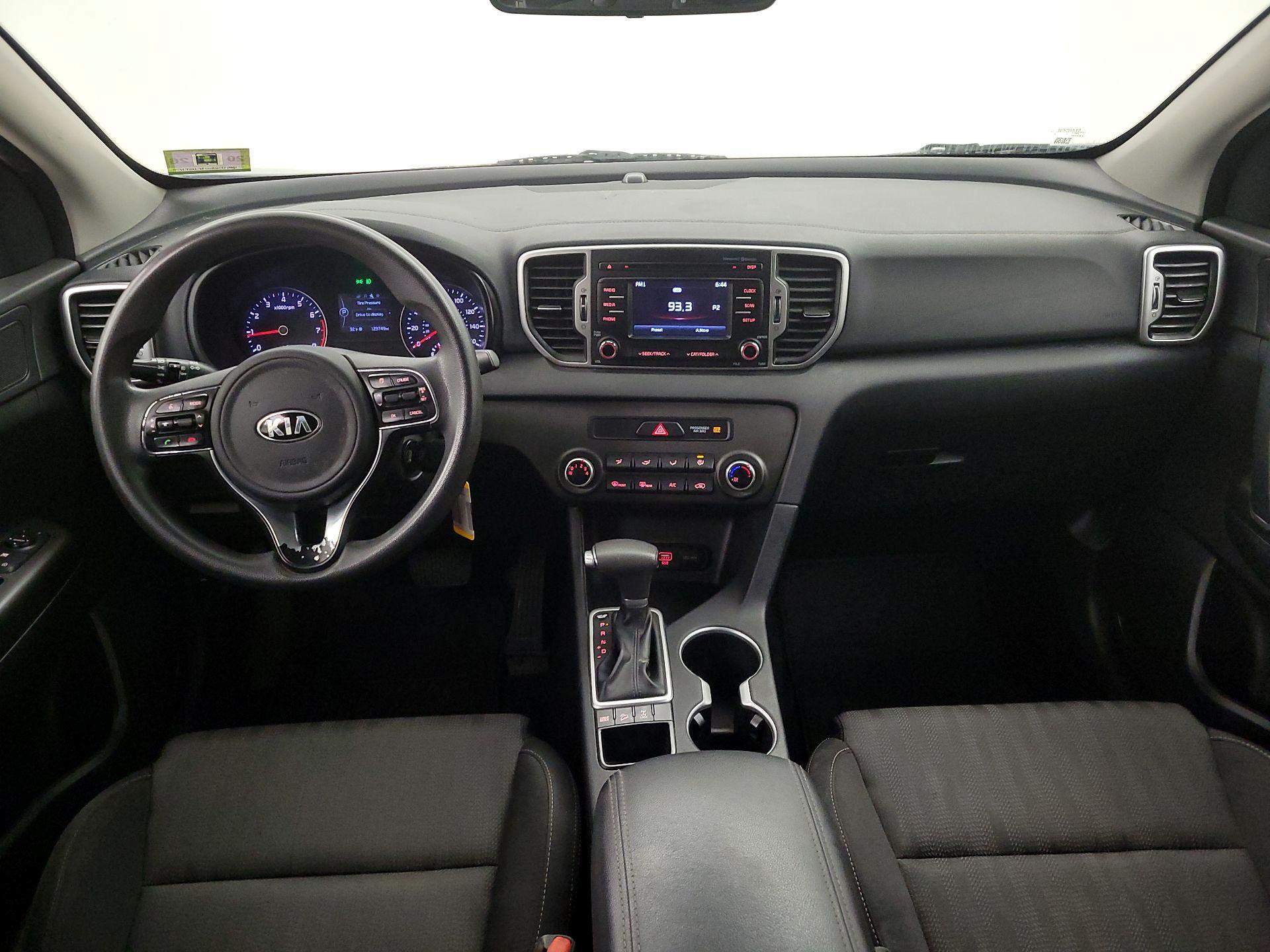 Thumbnail: 2017 Kia Sportage - 9