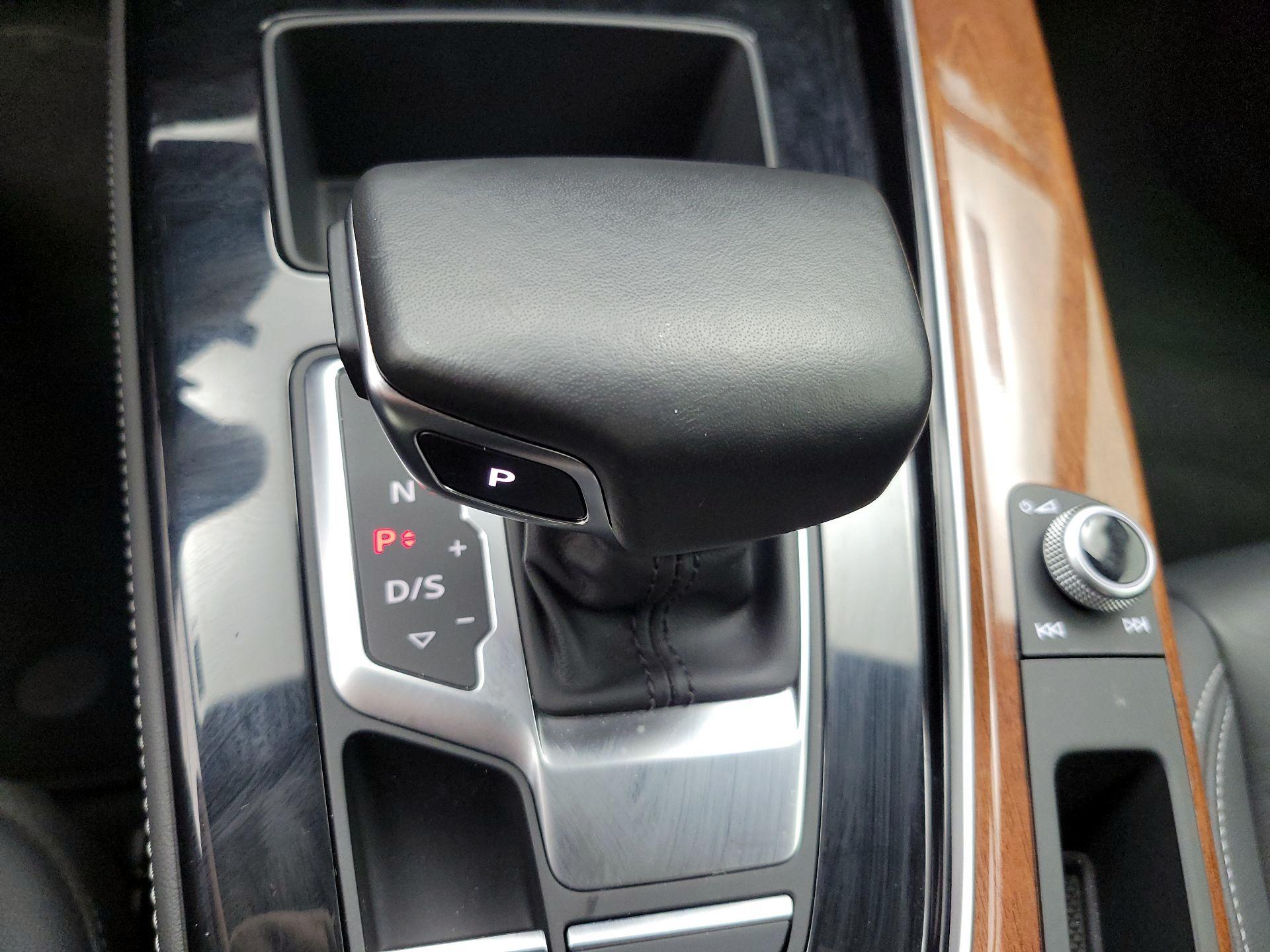 Thumbnail: 2022 Audi A4 - 17