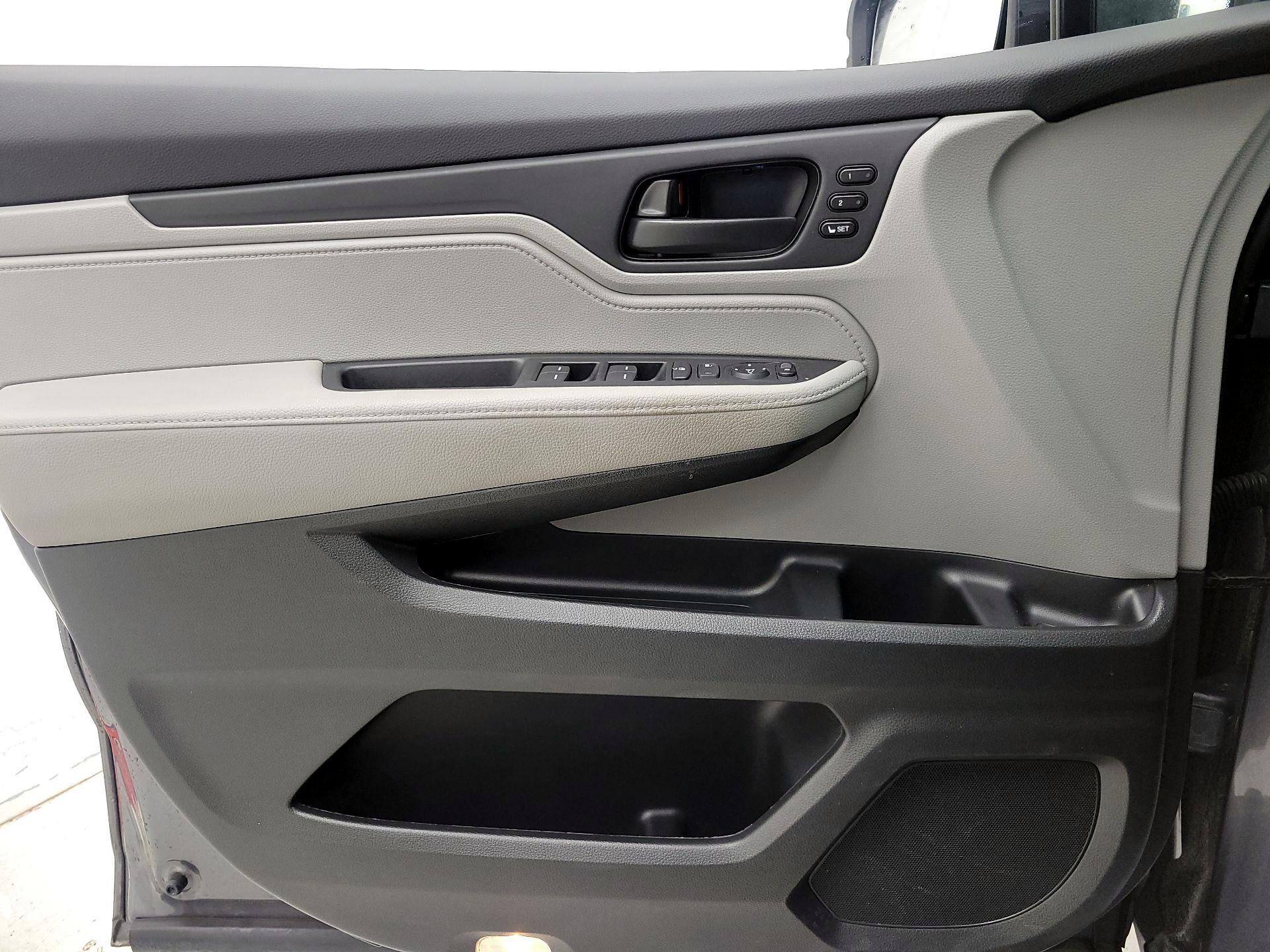 Thumbnail: 2023 Honda Odyssey - 12