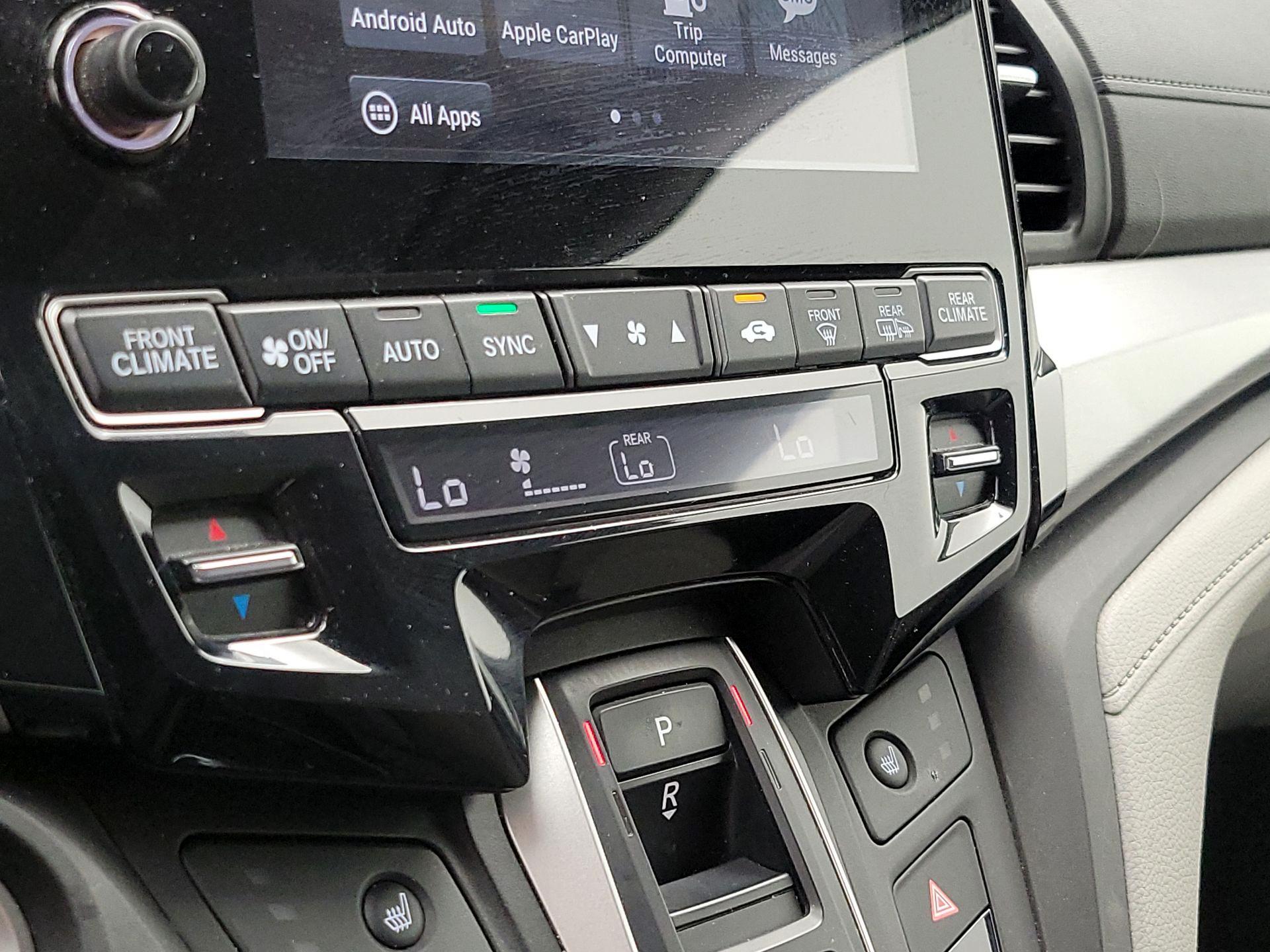 Thumbnail: 2023 Honda Odyssey - 16