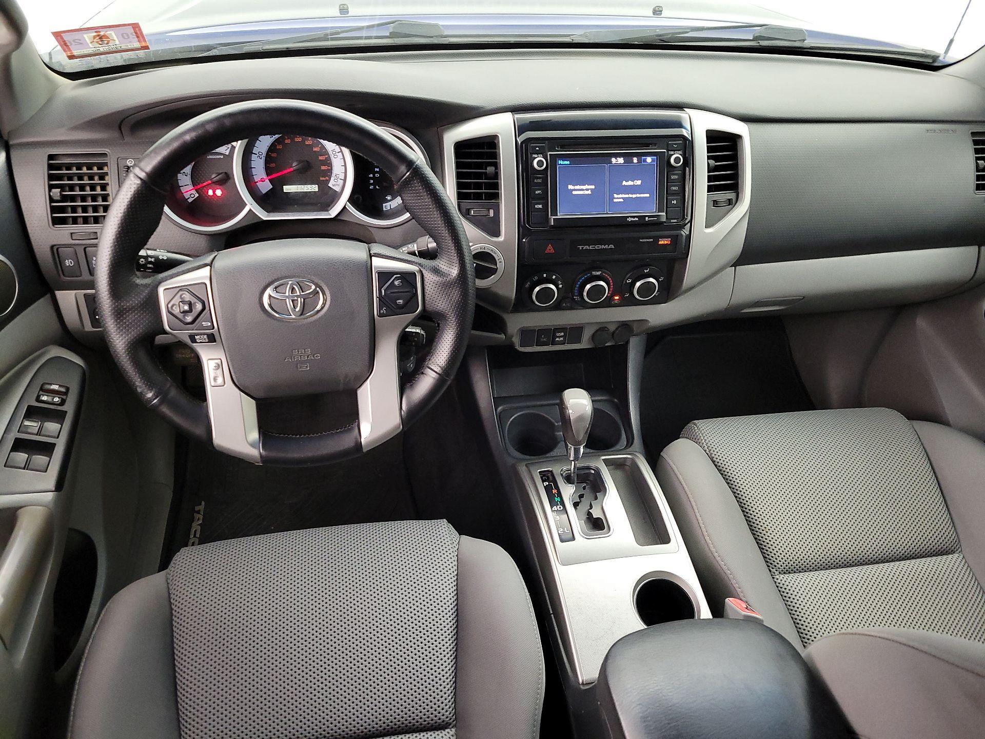 Thumbnail: 2015 Toyota Tacoma - 9