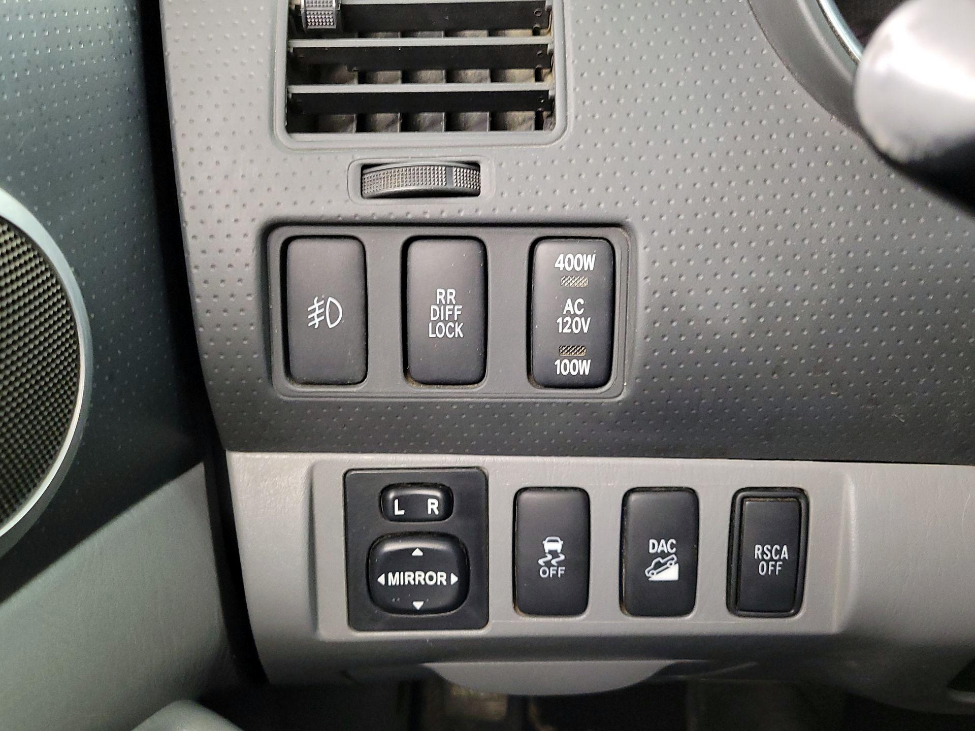 Thumbnail: 2015 Toyota Tacoma - 13