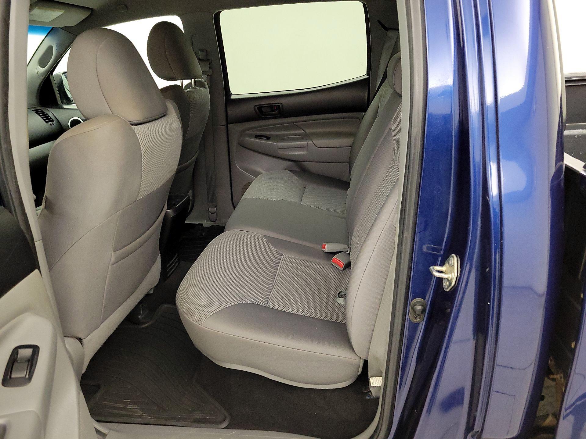 Thumbnail: 2015 Toyota Tacoma - 19