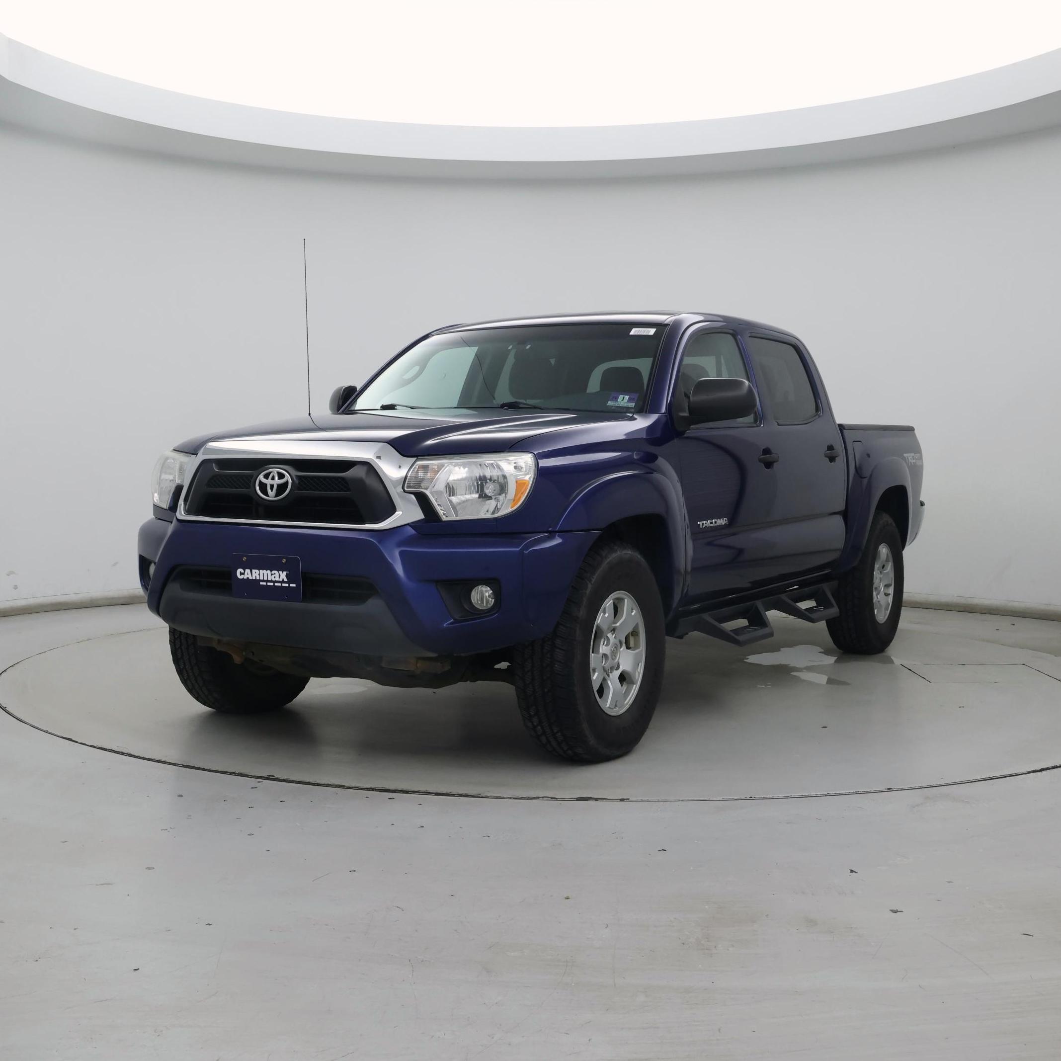 Thumbnail: 2015 Toyota Tacoma - 4
