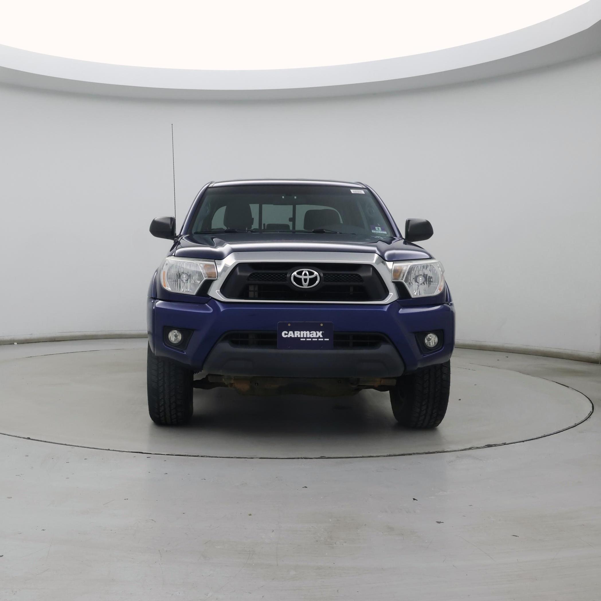 Thumbnail: 2015 Toyota Tacoma - 5