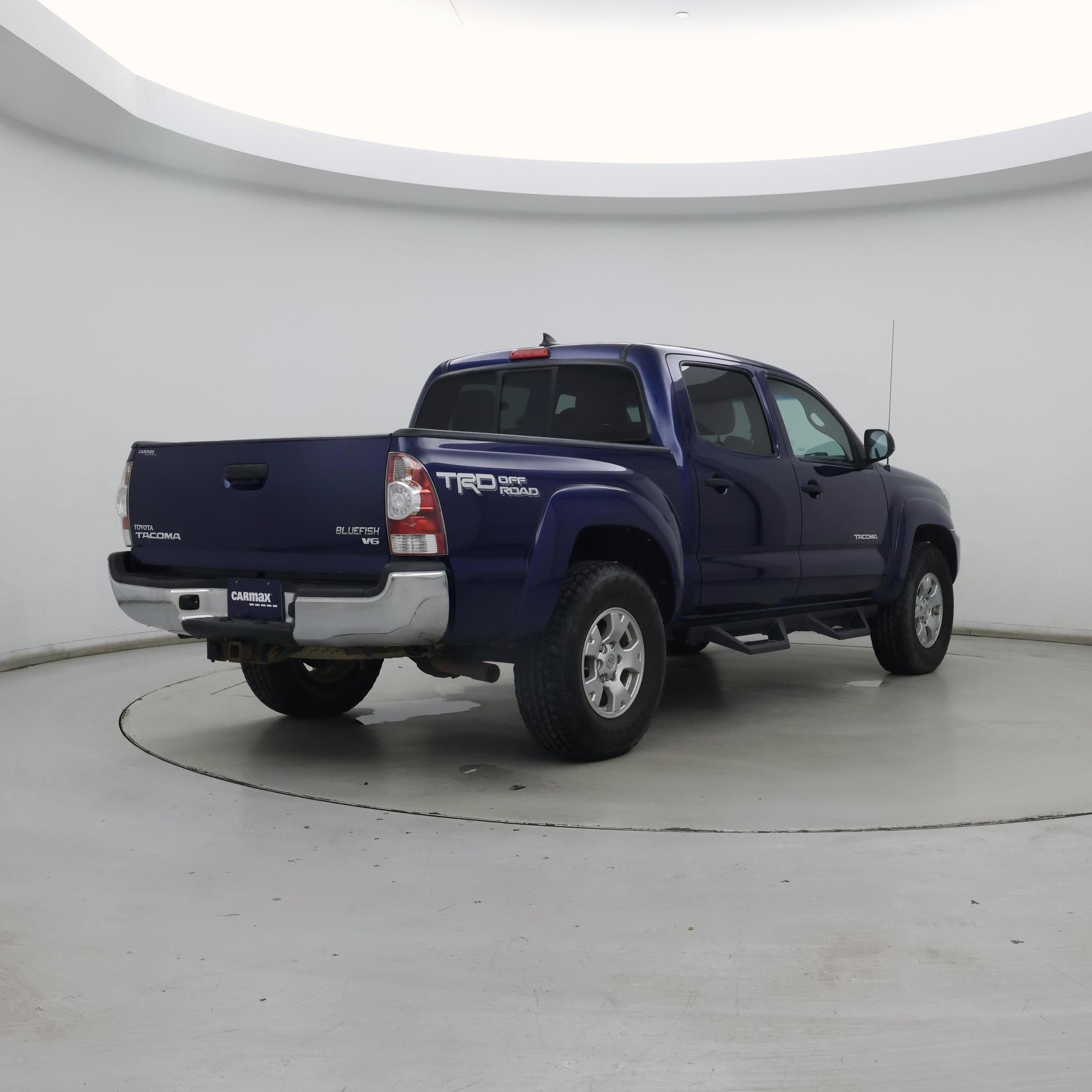 Thumbnail: 2015 Toyota Tacoma - 8