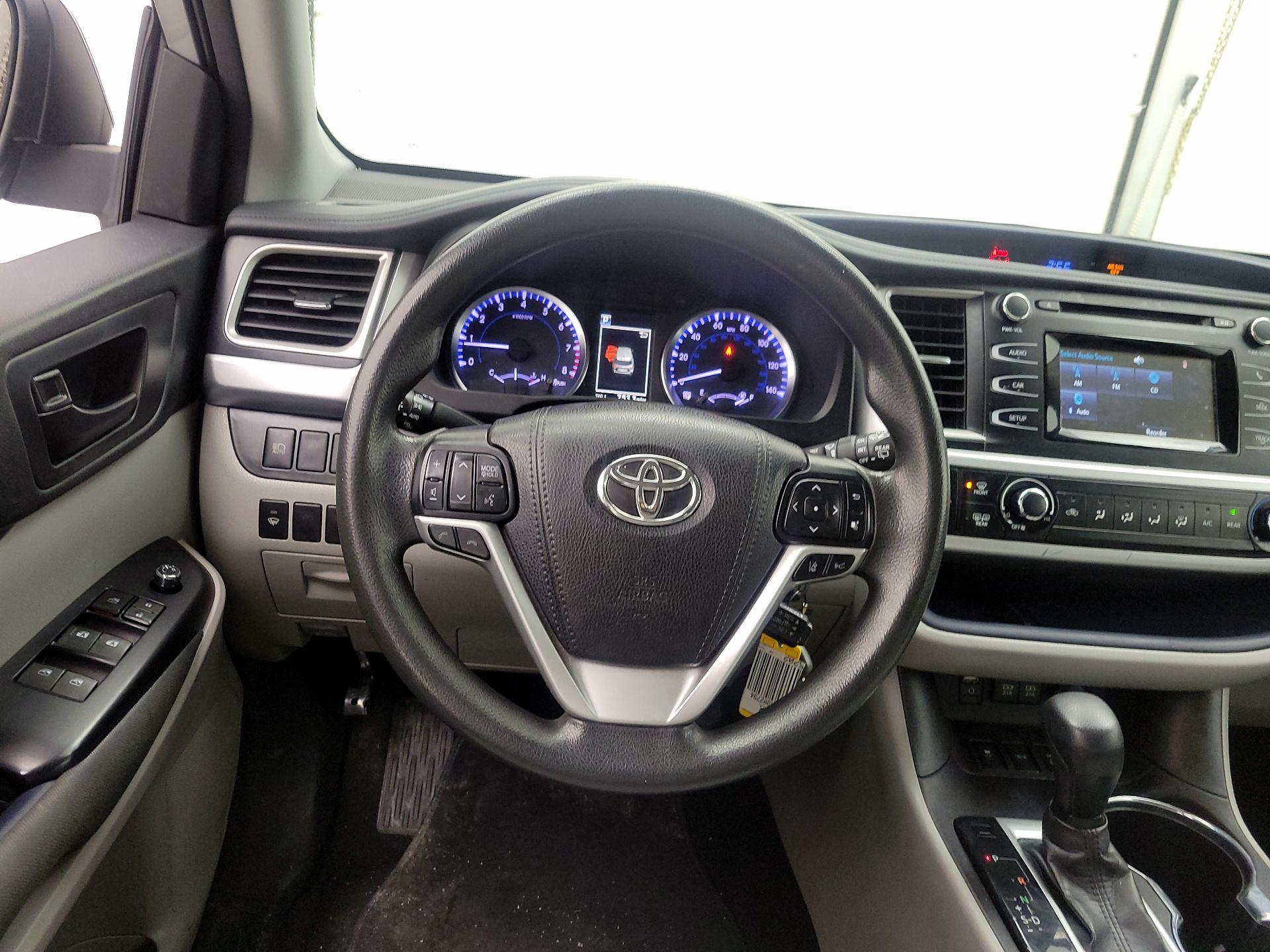 Thumbnail: 2018 Toyota Highlander - 10