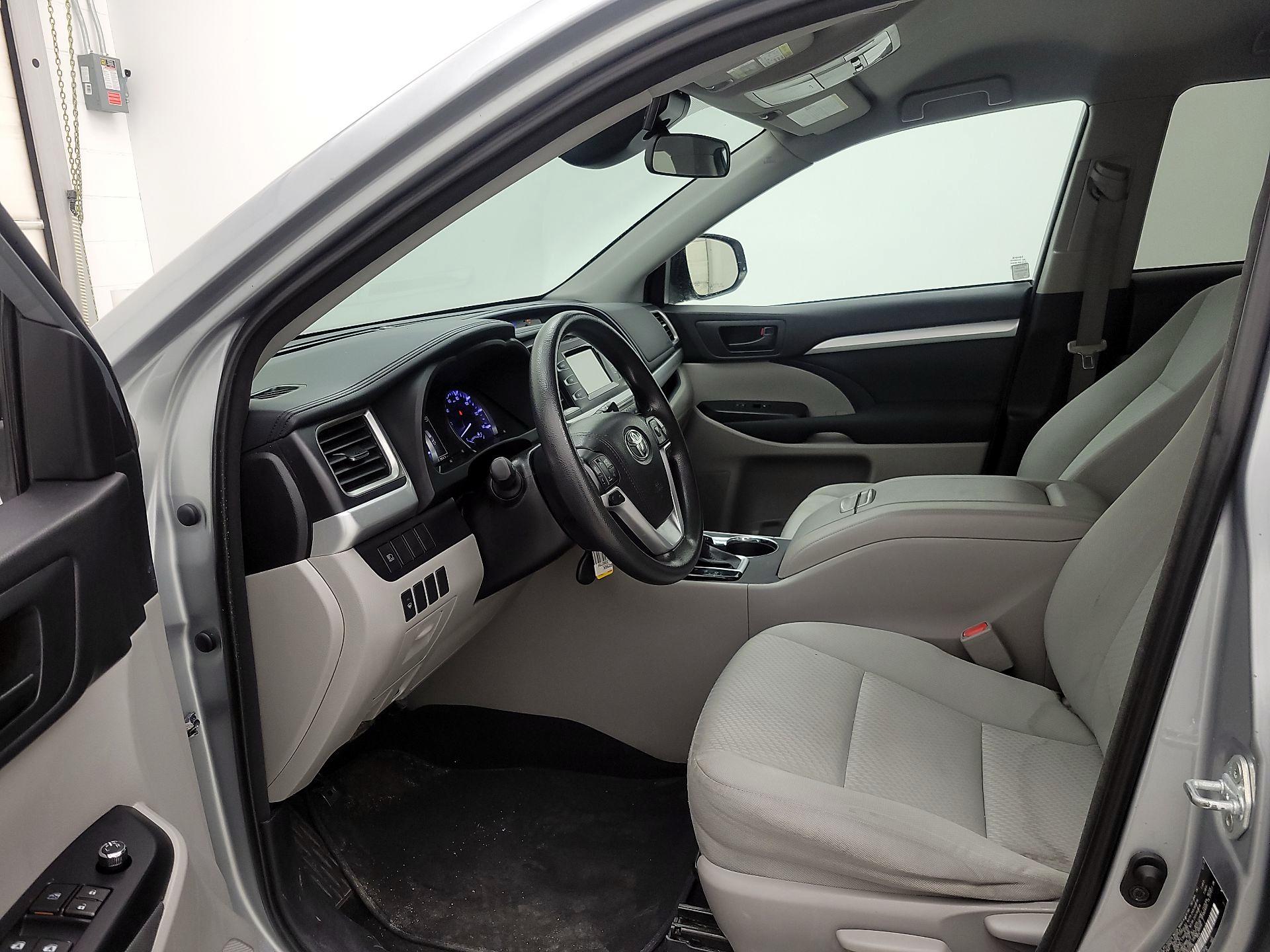 Thumbnail: 2018 Toyota Highlander - 11