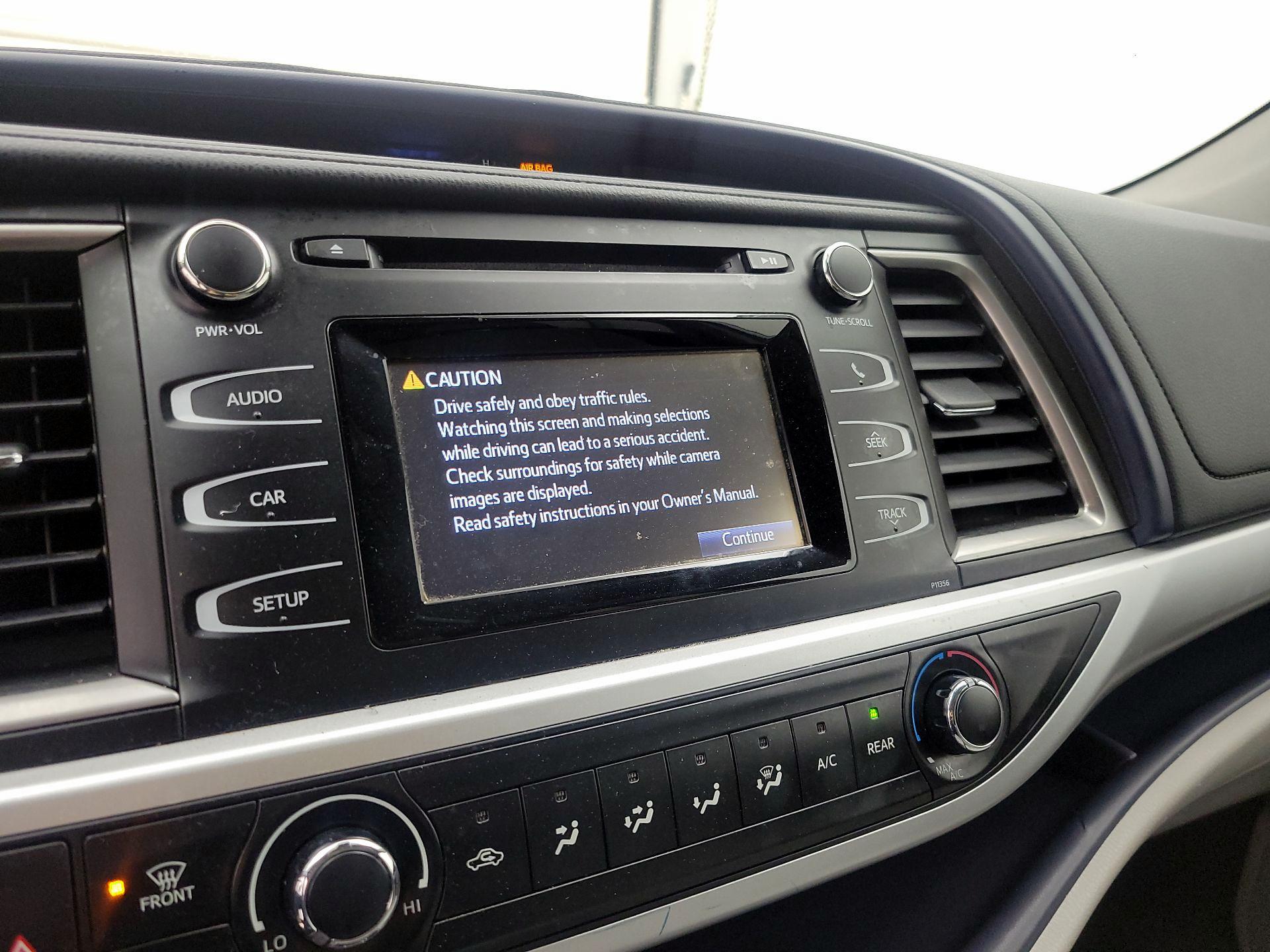 Thumbnail: 2018 Toyota Highlander - 15