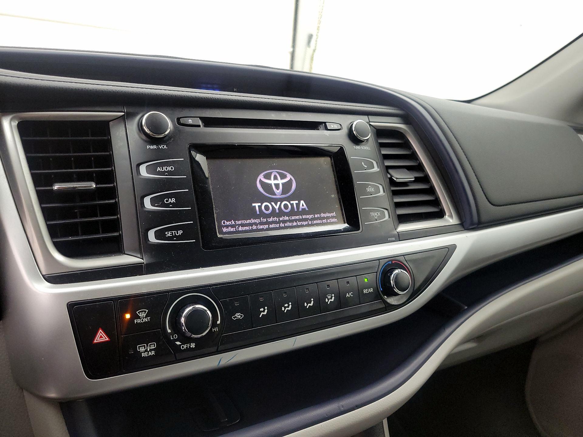 Thumbnail: 2018 Toyota Highlander - 16