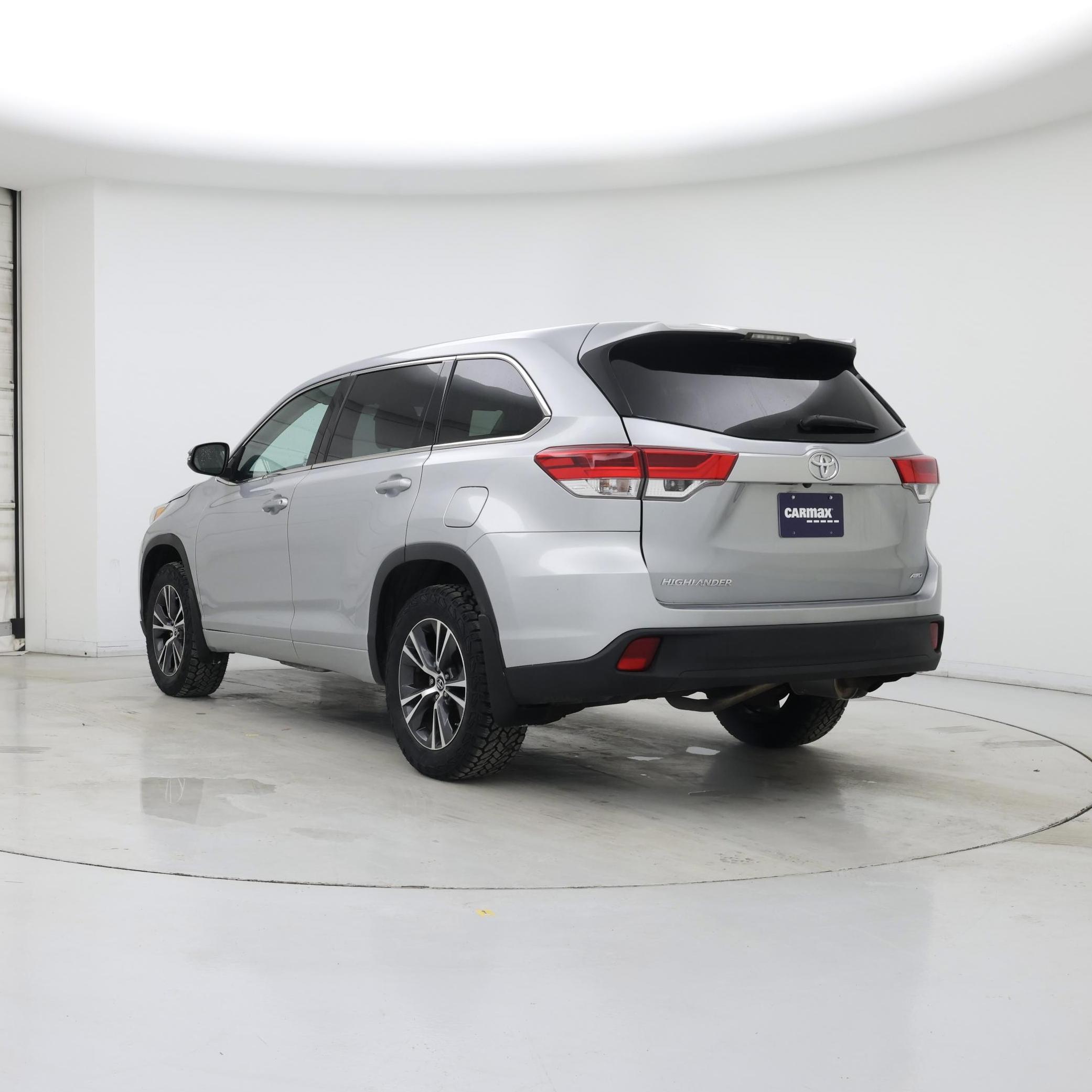 Thumbnail: 2018 Toyota Highlander - 2