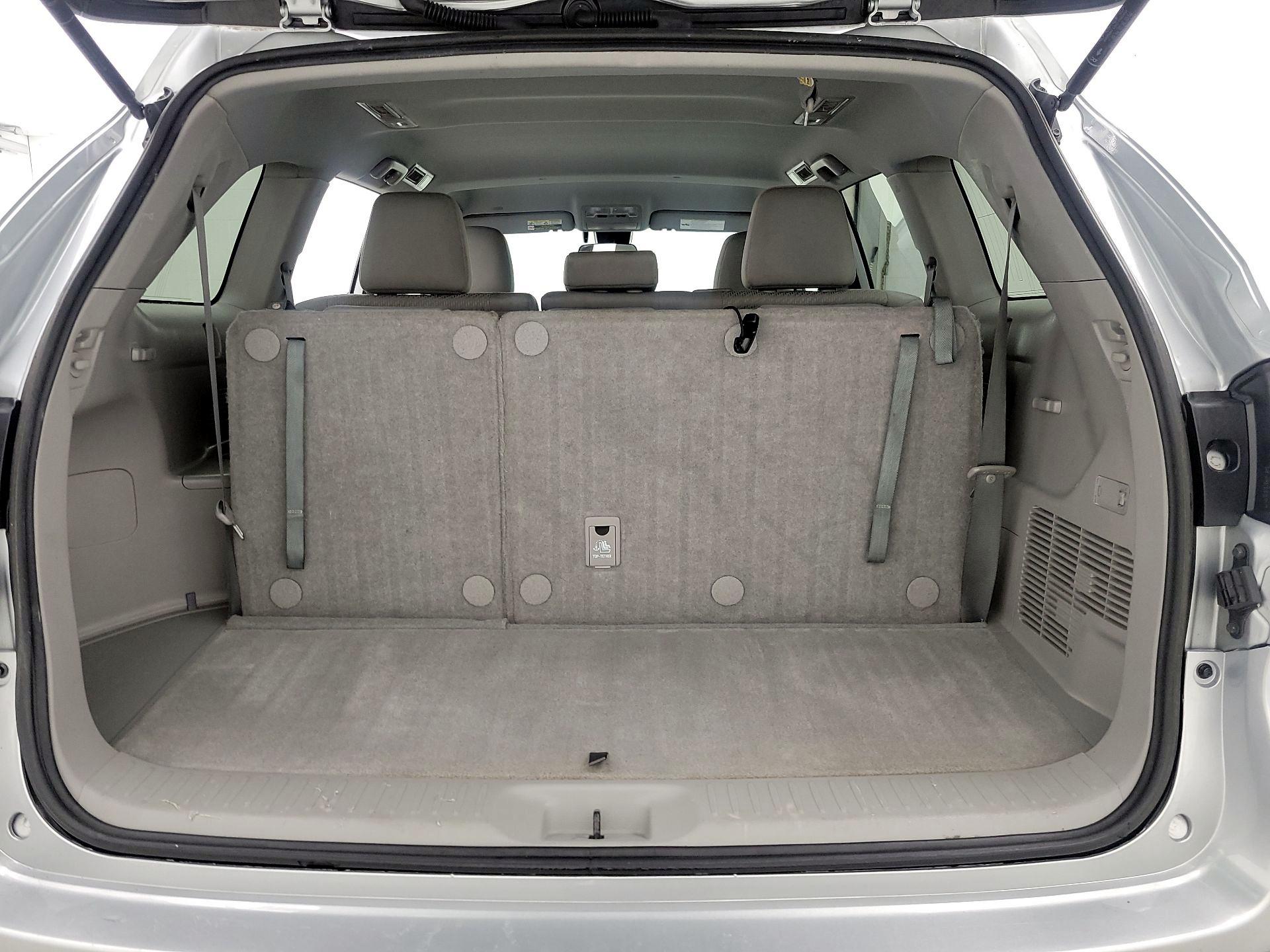 Thumbnail: 2018 Toyota Highlander - 20