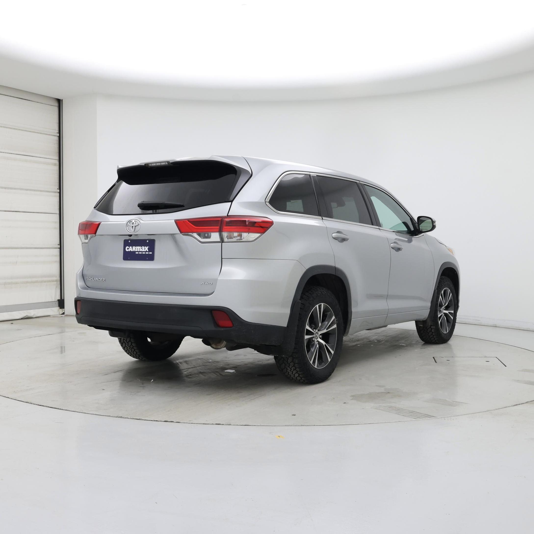 Thumbnail: 2018 Toyota Highlander - 8
