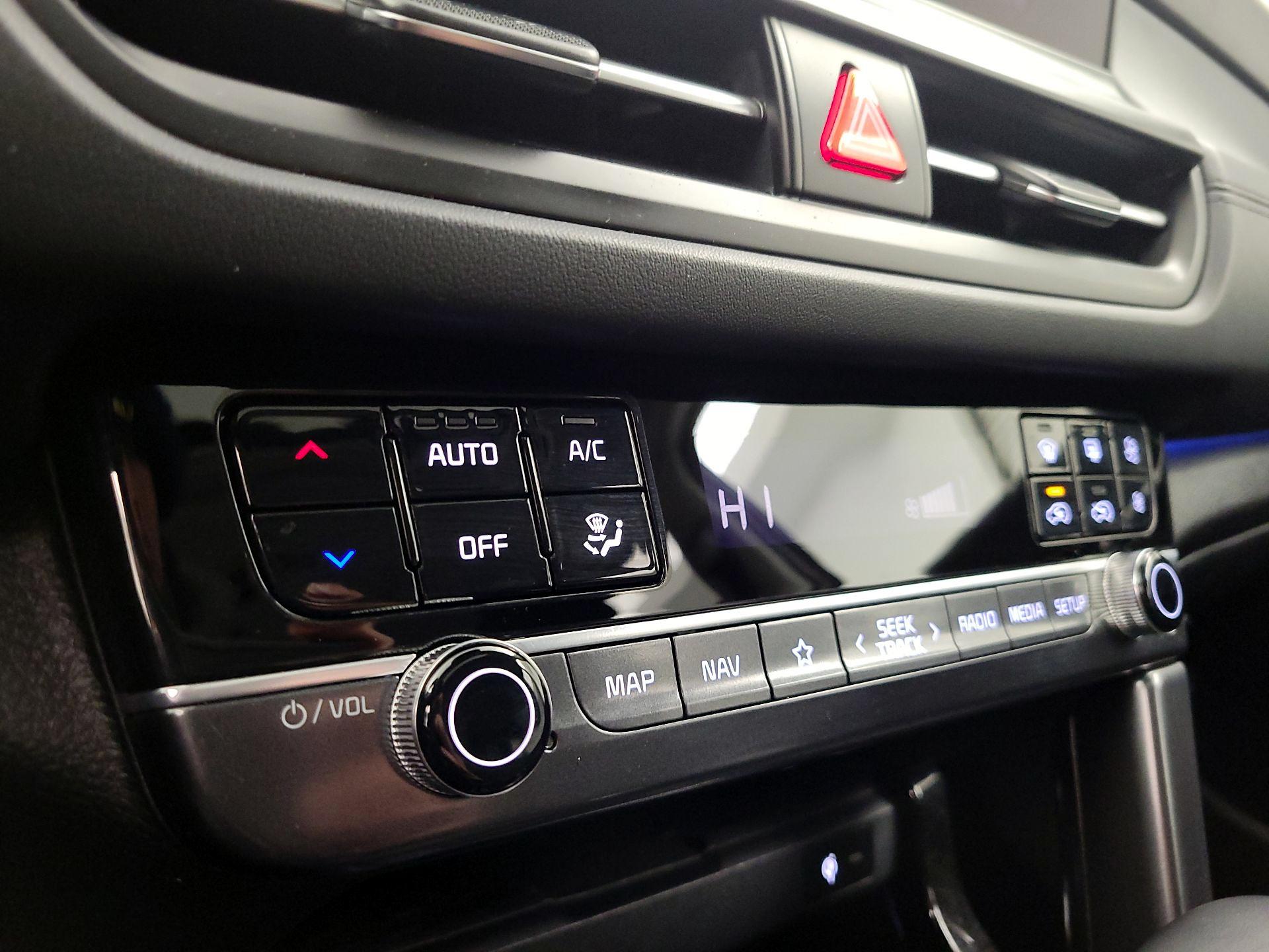 Thumbnail: 2024 Kia Seltos - 17