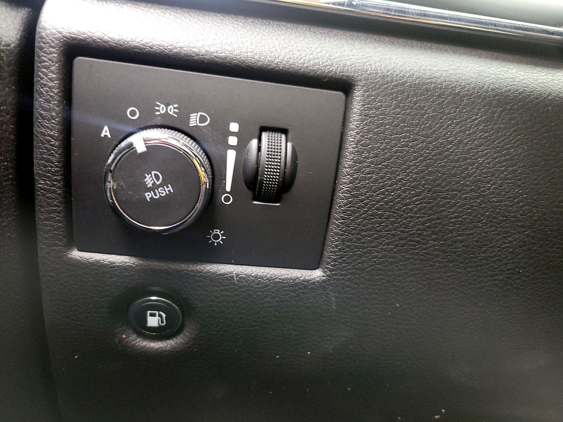 Thumbnail: 2019 Jeep Grand Cherokee - 13