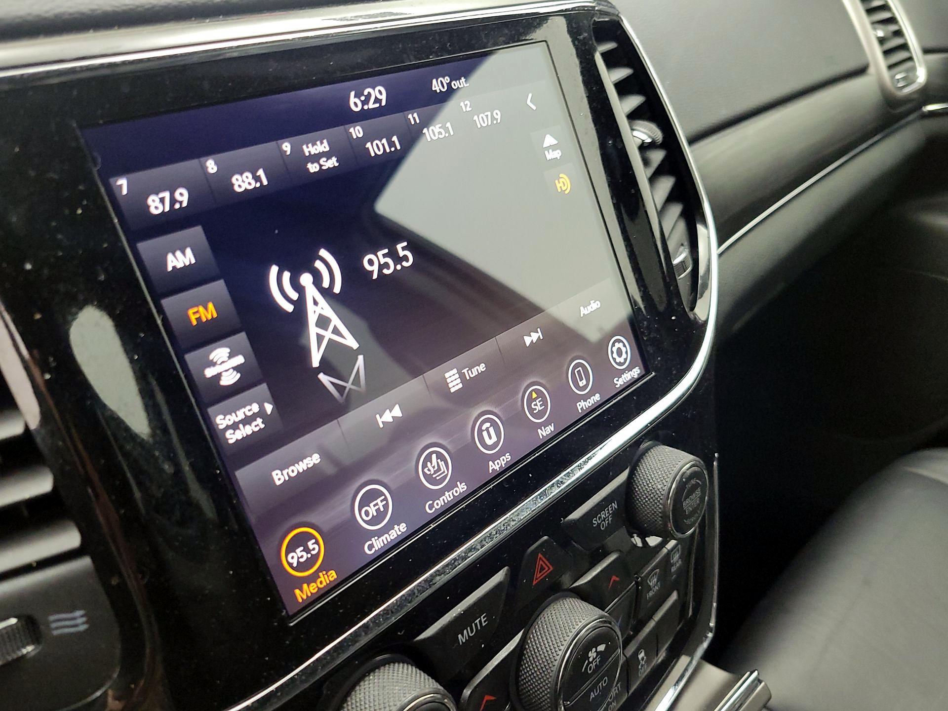 Thumbnail: 2019 Jeep Grand Cherokee - 16