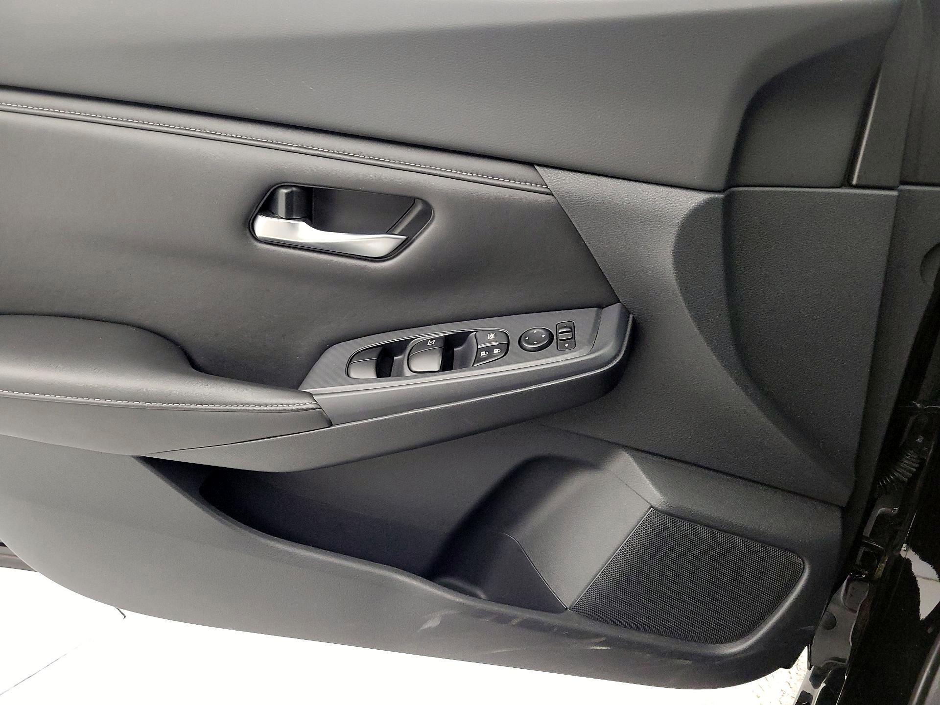 Thumbnail: 2020 Nissan Sentra - 12