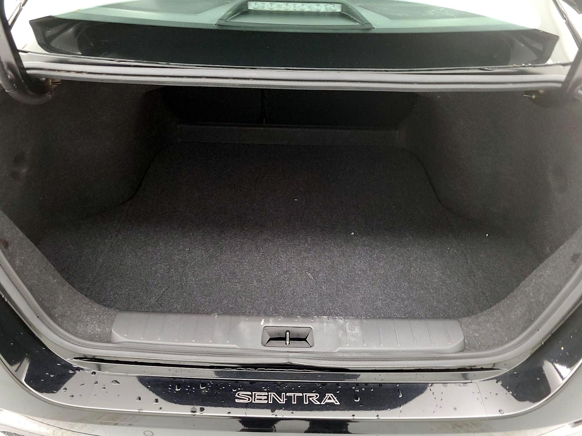 Thumbnail: 2020 Nissan Sentra - 20