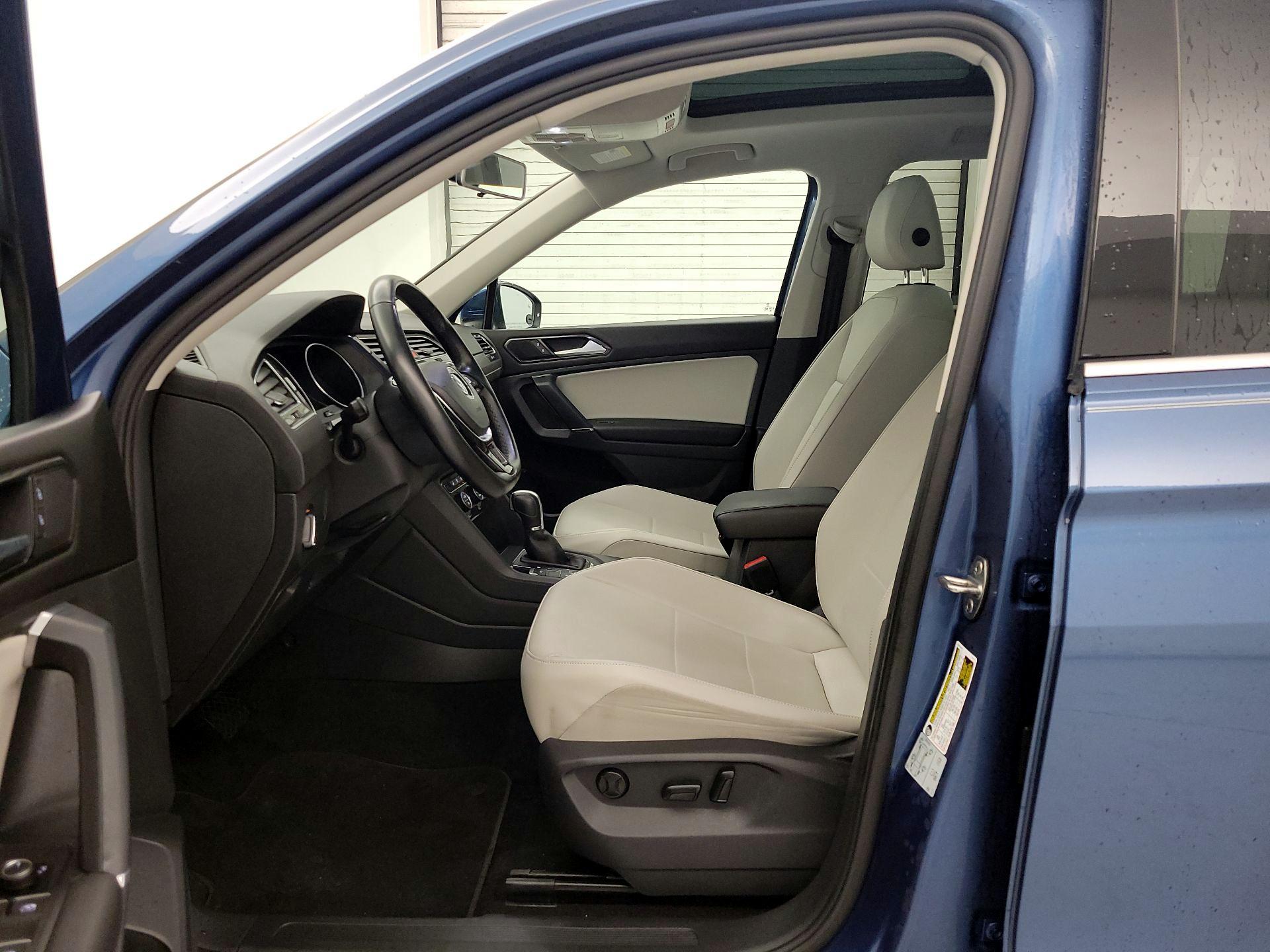 Thumbnail: 2018 Volkswagen Tiguan - 11