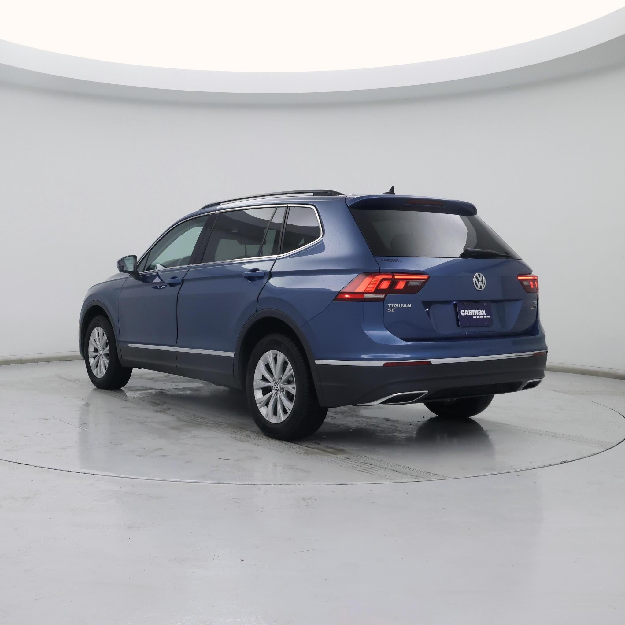 Thumbnail: 2018 Volkswagen Tiguan - 2