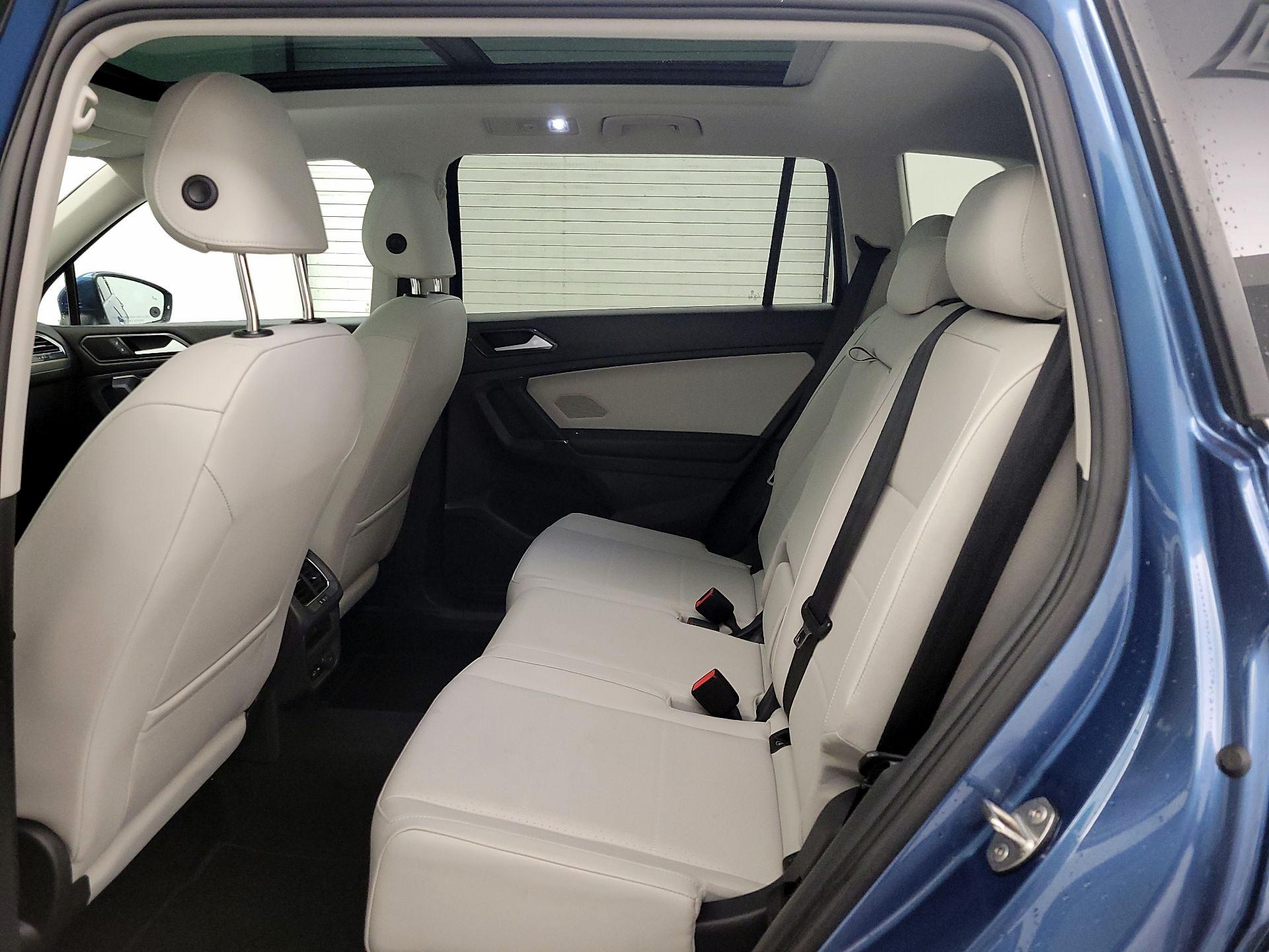 Thumbnail: 2018 Volkswagen Tiguan - 20