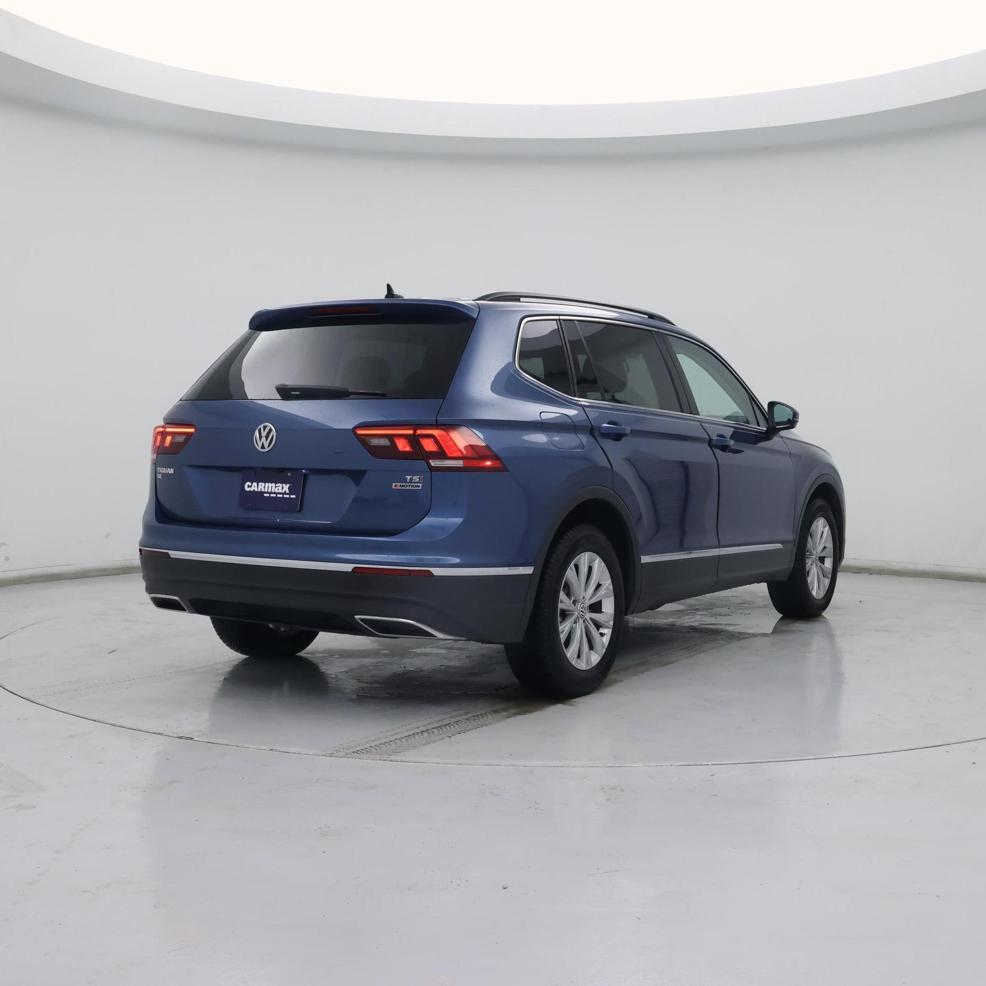 Thumbnail: 2018 Volkswagen Tiguan - 8