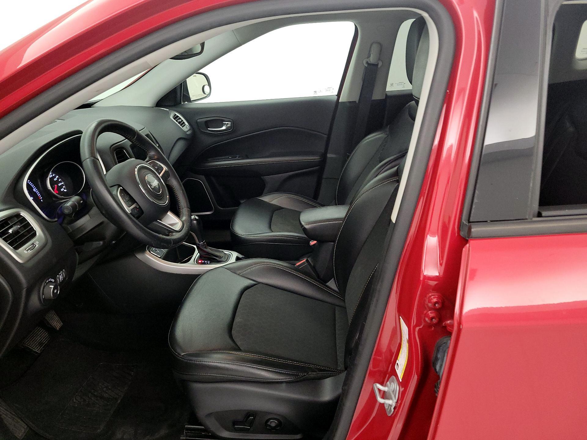 Thumbnail: 2019 Jeep Compass - 11