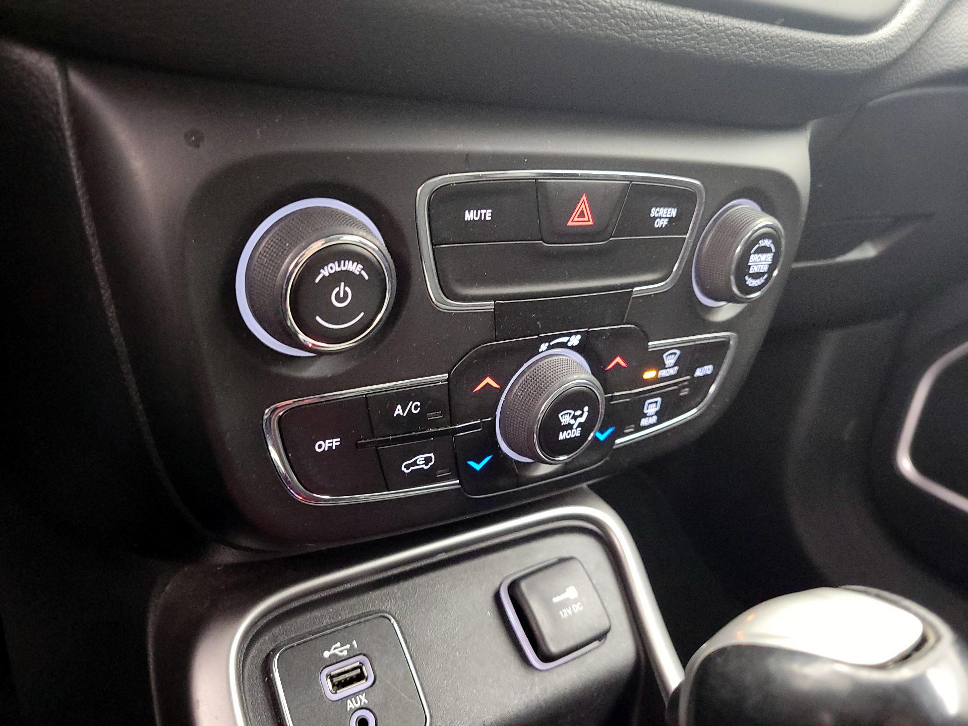 Thumbnail: 2019 Jeep Compass - 16