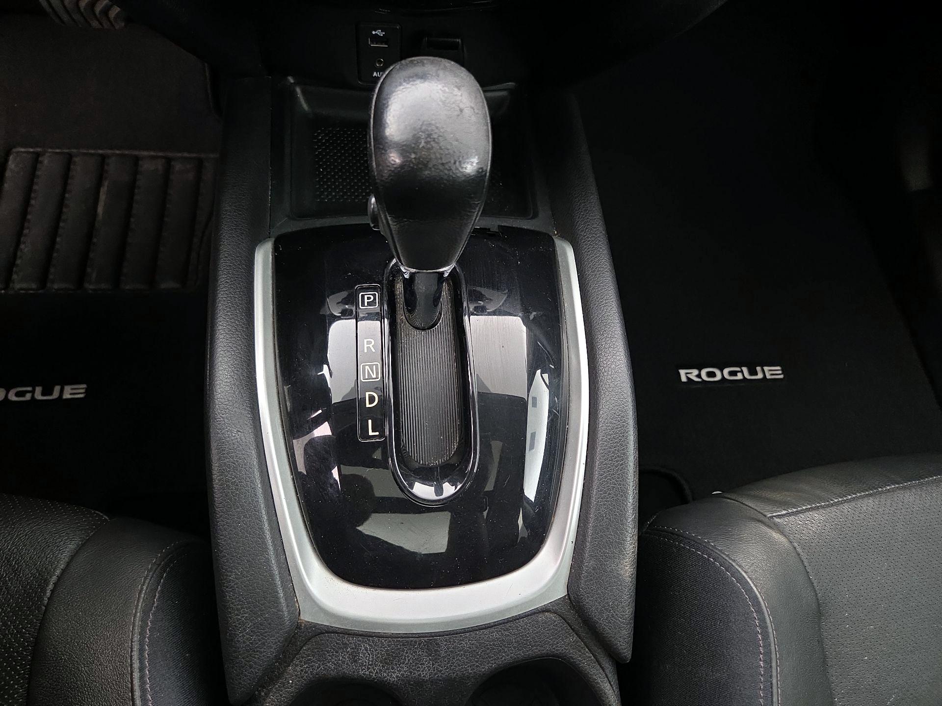 Thumbnail: 2015 Nissan Rogue - 18