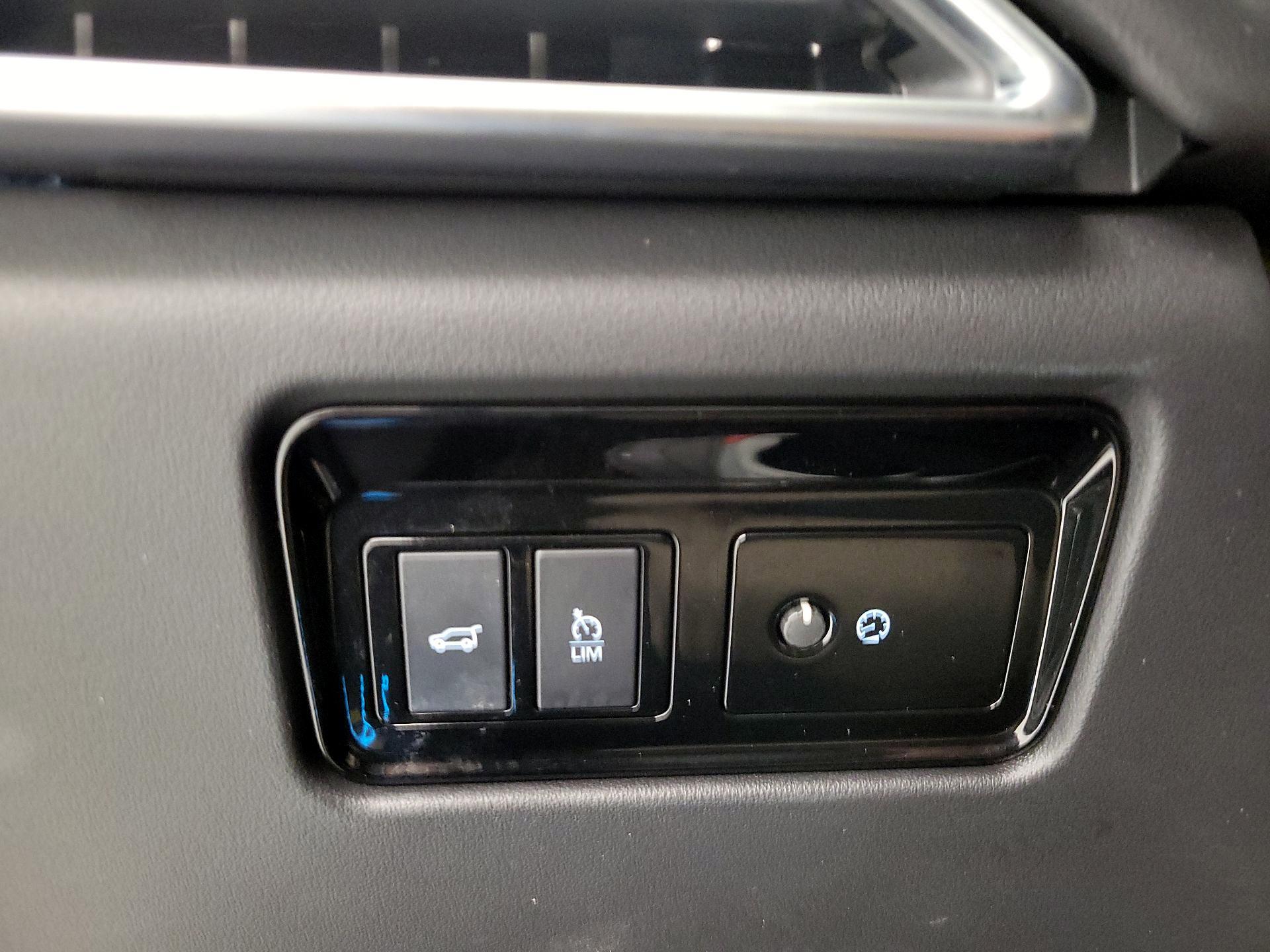 Thumbnail: 2019 Jaguar F-Pace - 13