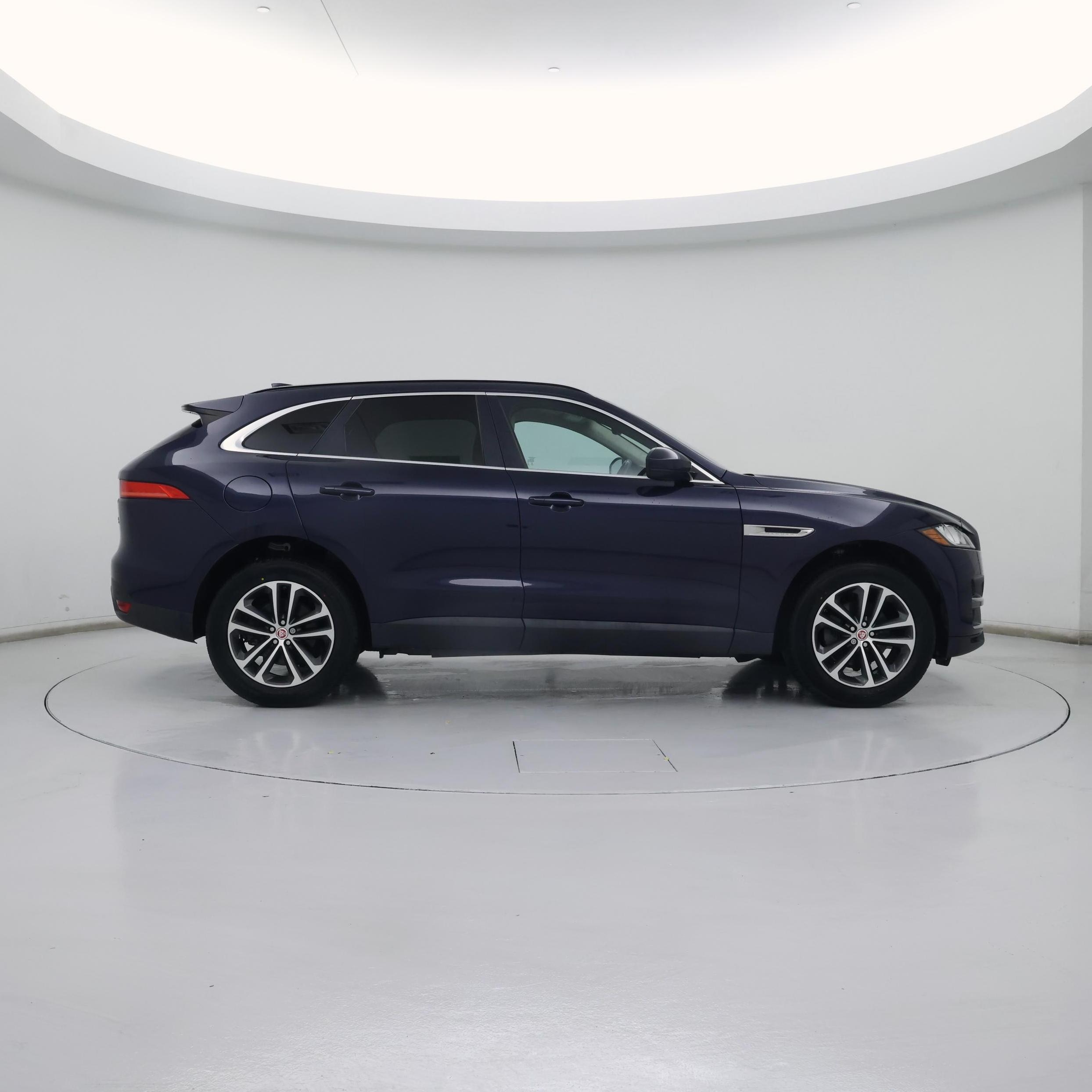 Thumbnail: 2019 Jaguar F-Pace - 7