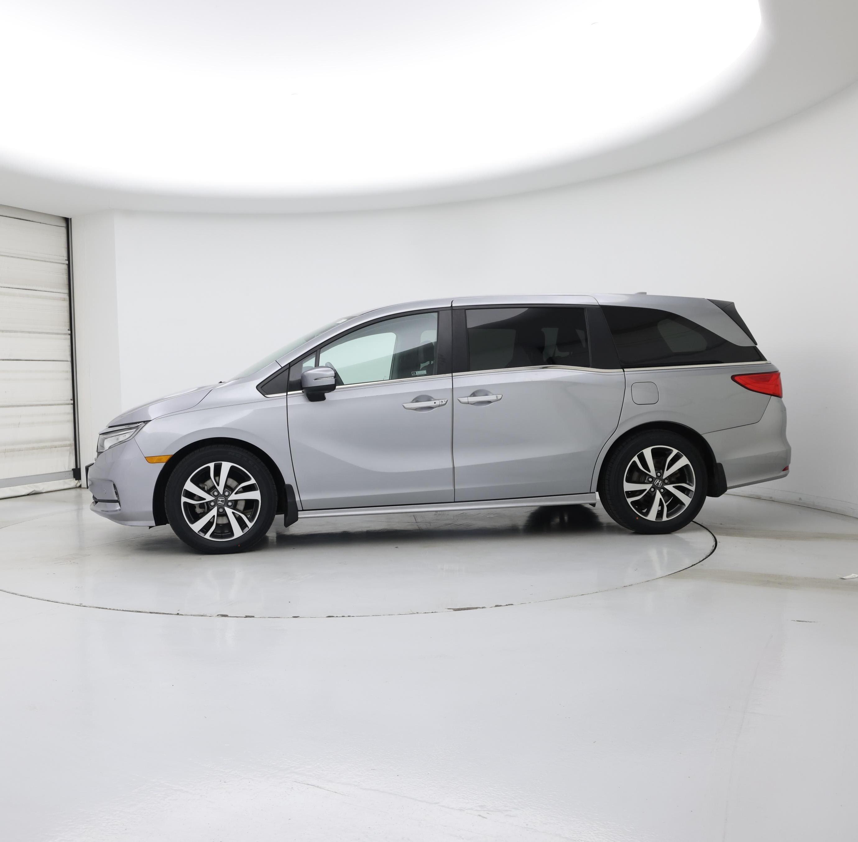 Thumbnail: 2023 Honda Odyssey - 3