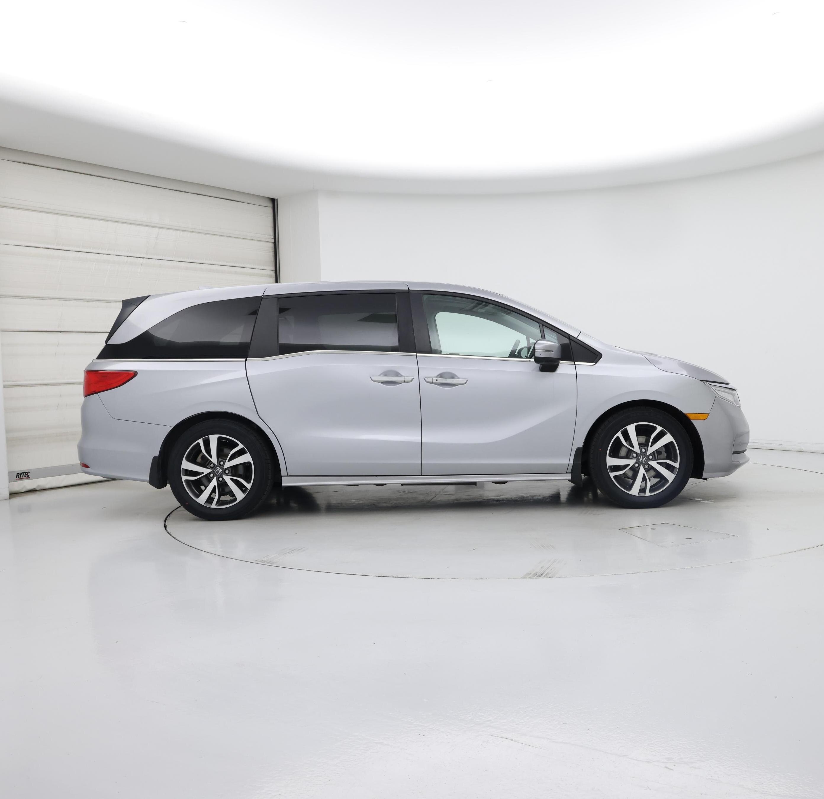 Thumbnail: 2023 Honda Odyssey - 7