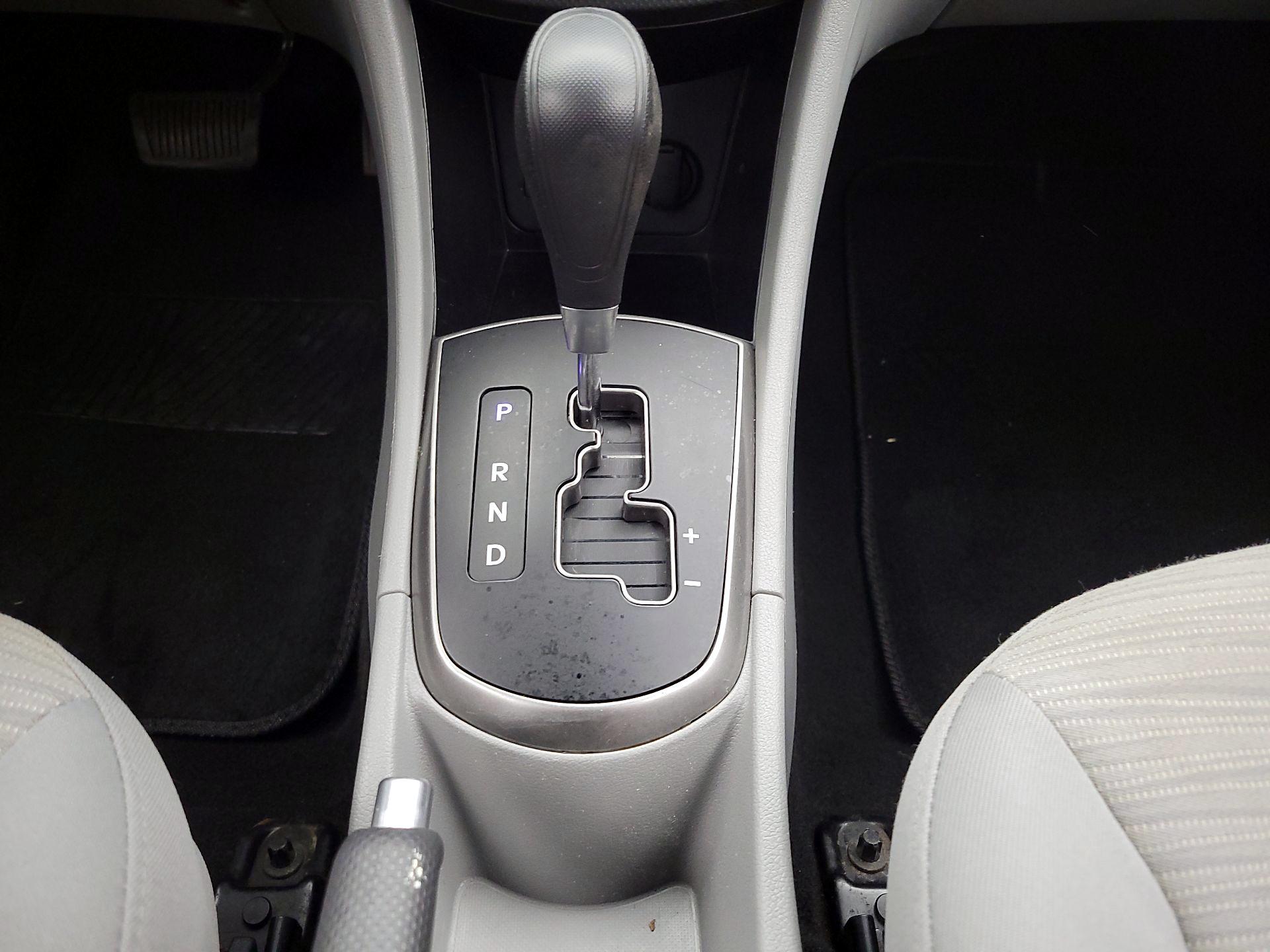 Thumbnail: 2017 Hyundai Accent - 16