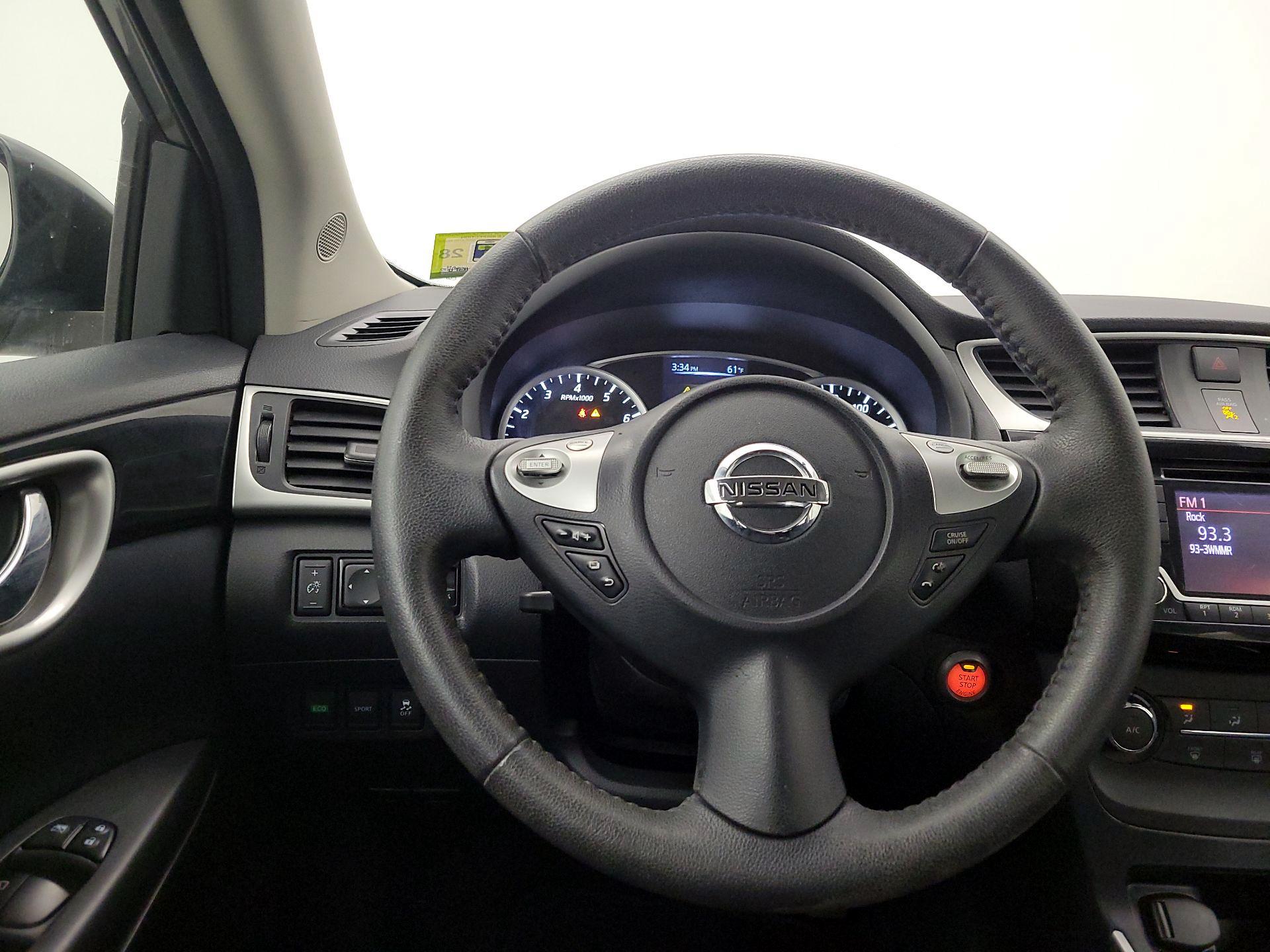 Thumbnail: 2017 Nissan Sentra - 10