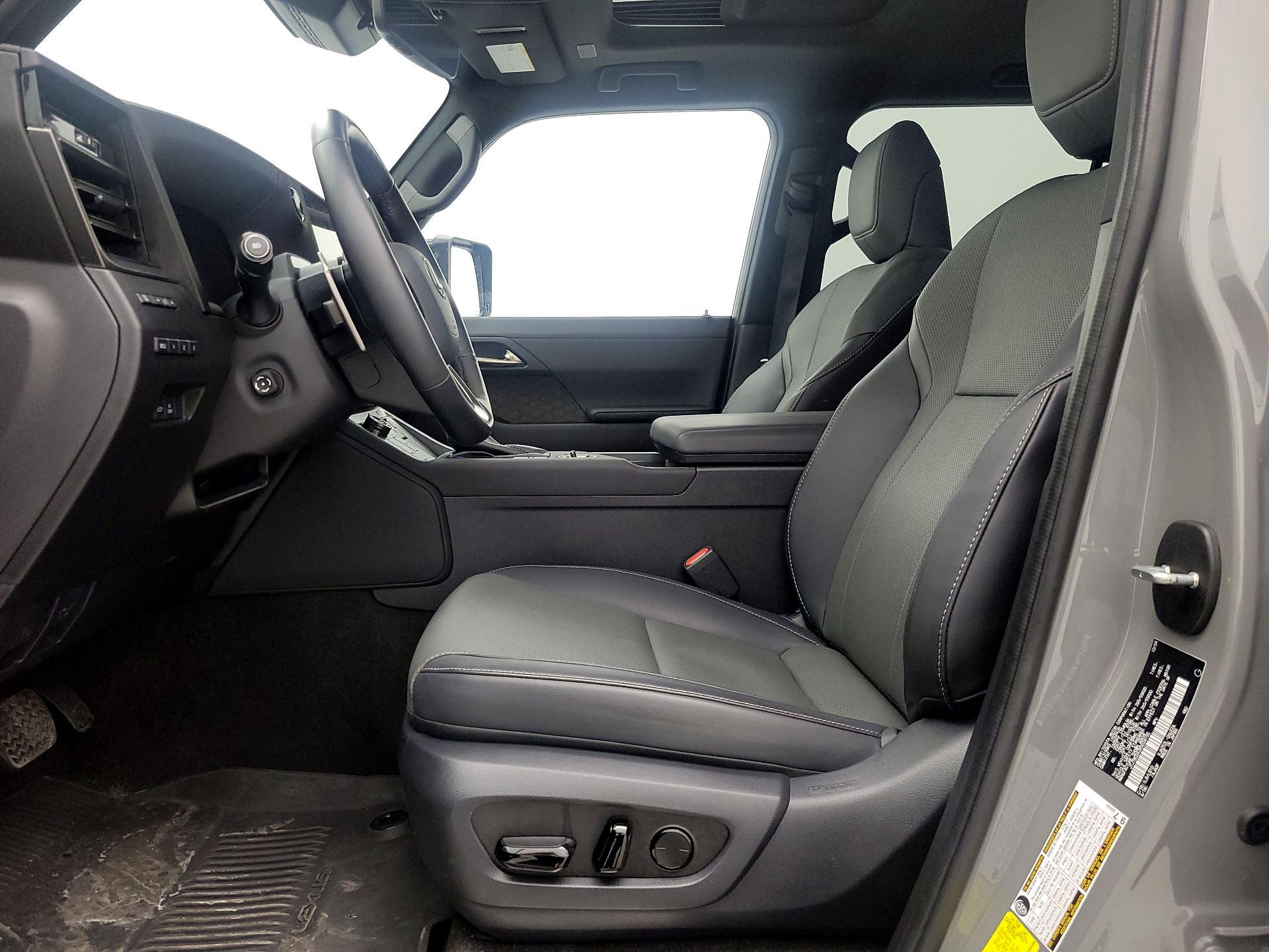 Thumbnail: 2024 Lexus GX - 11