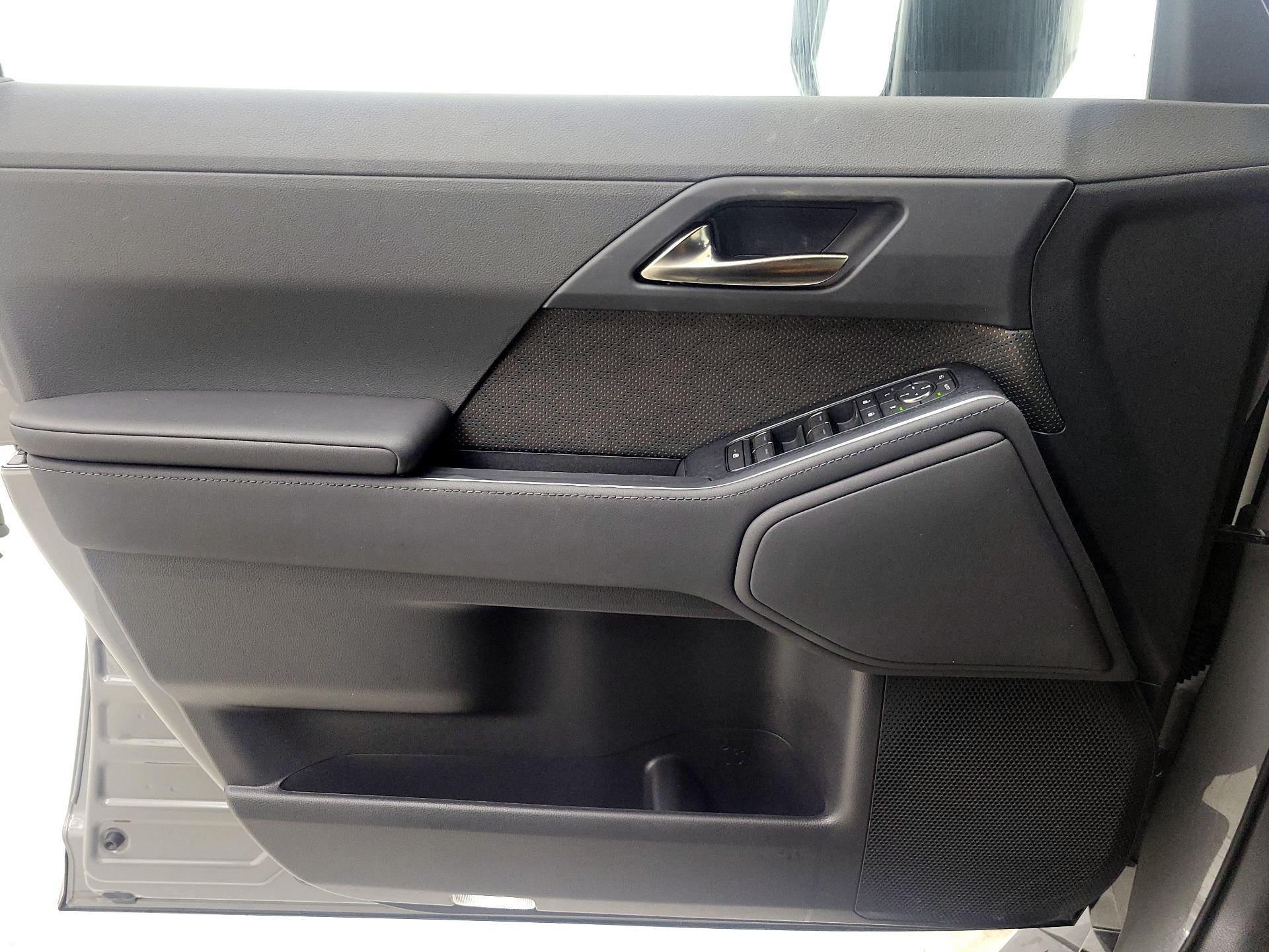 Thumbnail: 2024 Lexus GX - 12